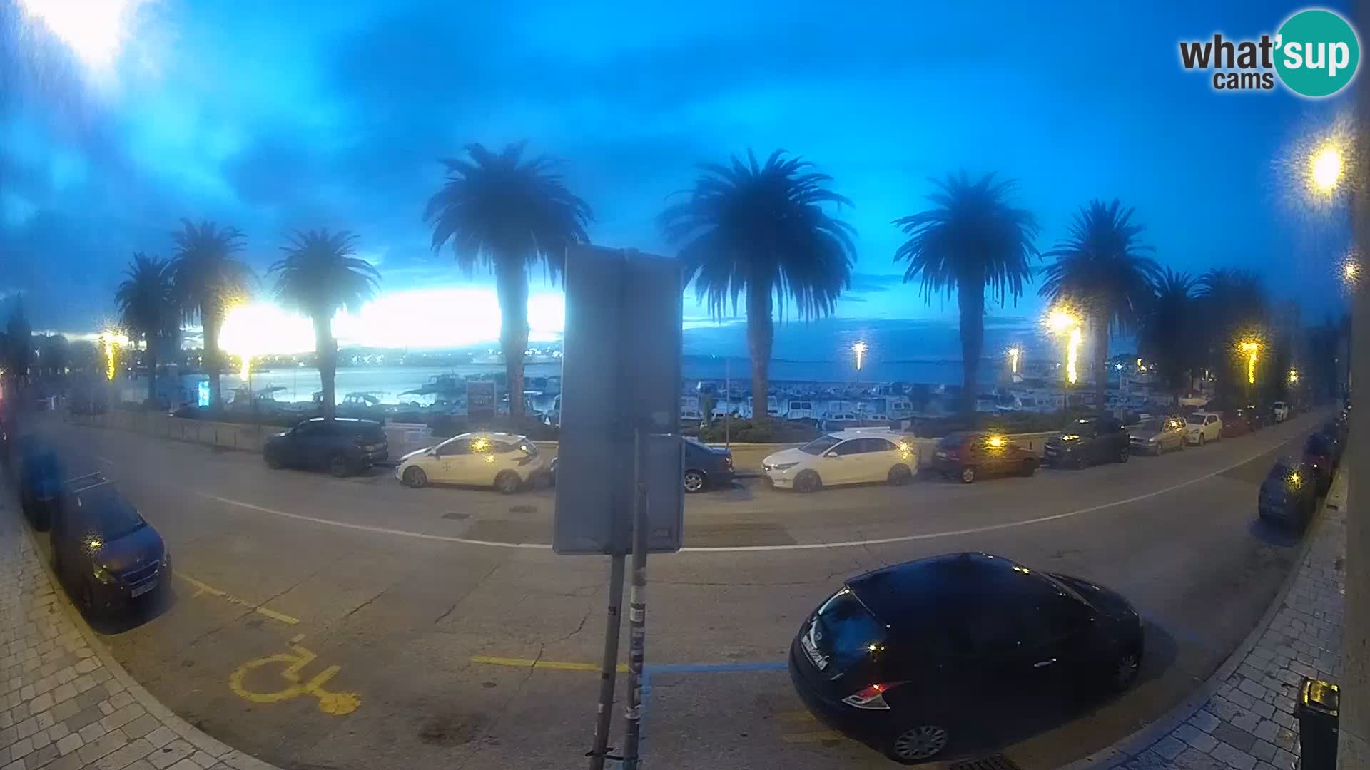 Webcam Split – Seaside Promenade