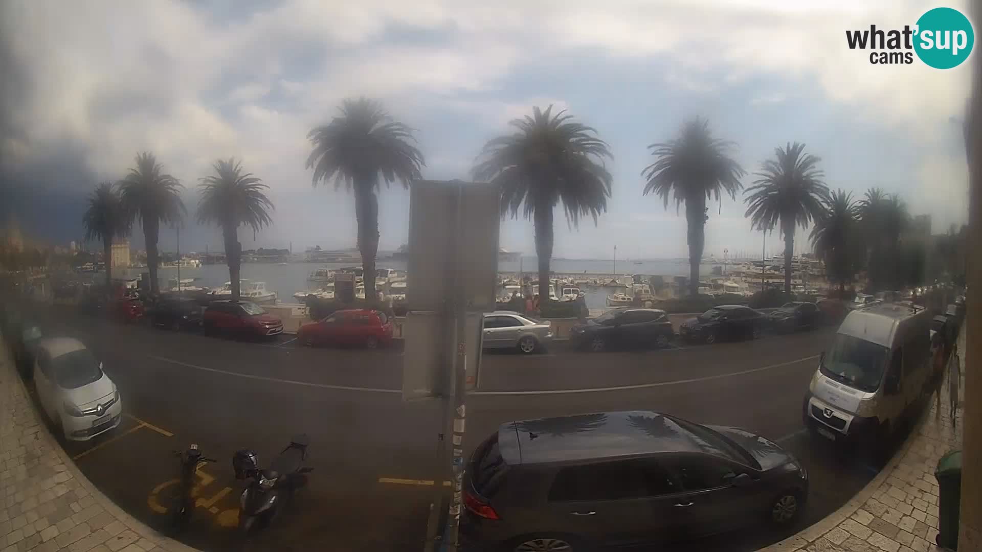 Webcam Split – Seaside Promenade