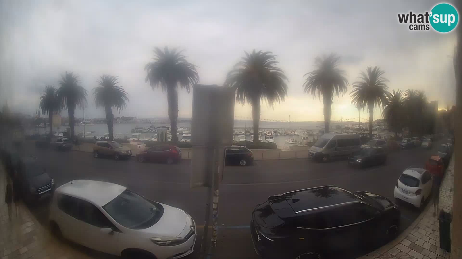 Webcam Split – Seaside Promenade