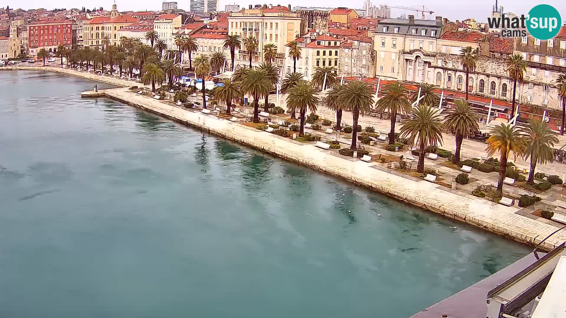 Kamera v živo Split  riva in pristanišče