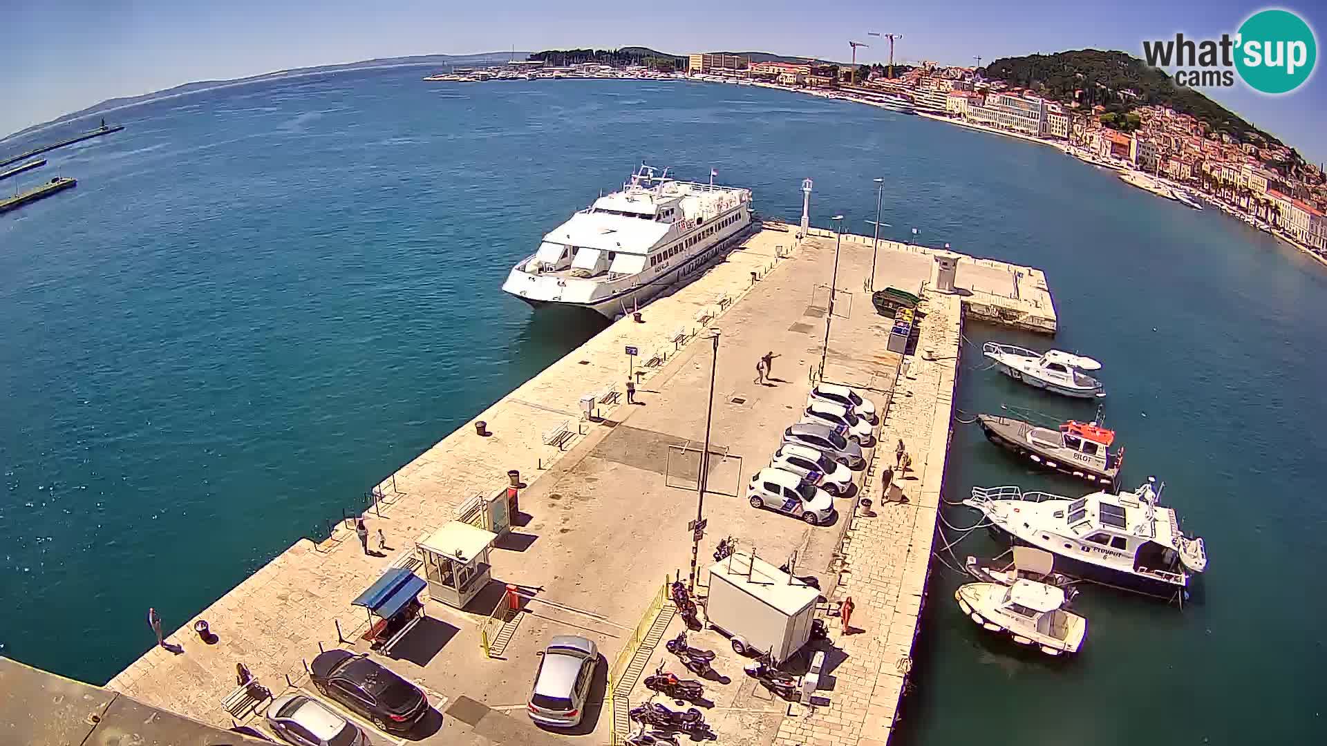 Kamera v živo Split  riva in pristanišče