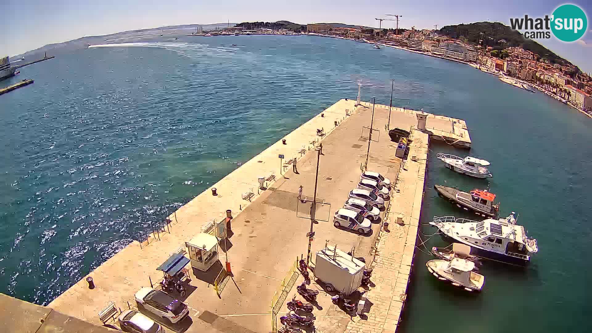 Kamera v živo Split  riva in pristanišče