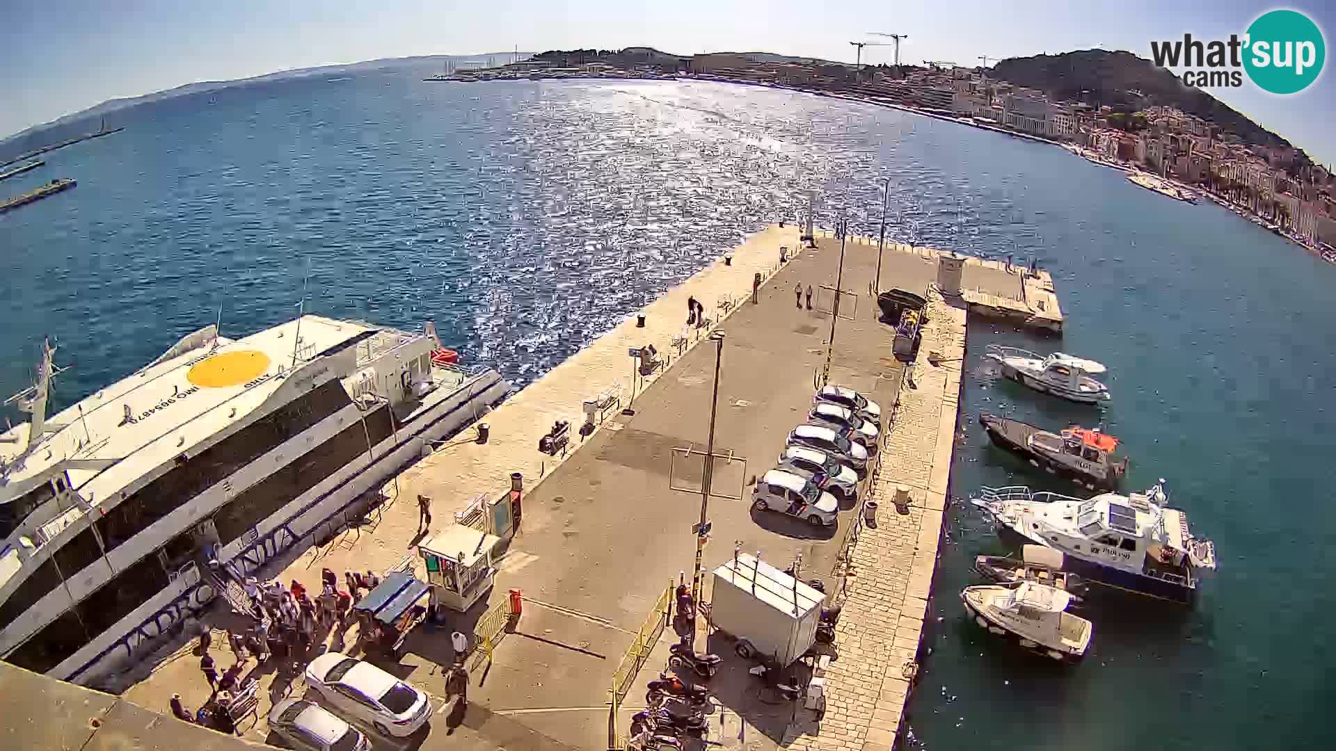 Kamera v živo Split  riva in pristanišče