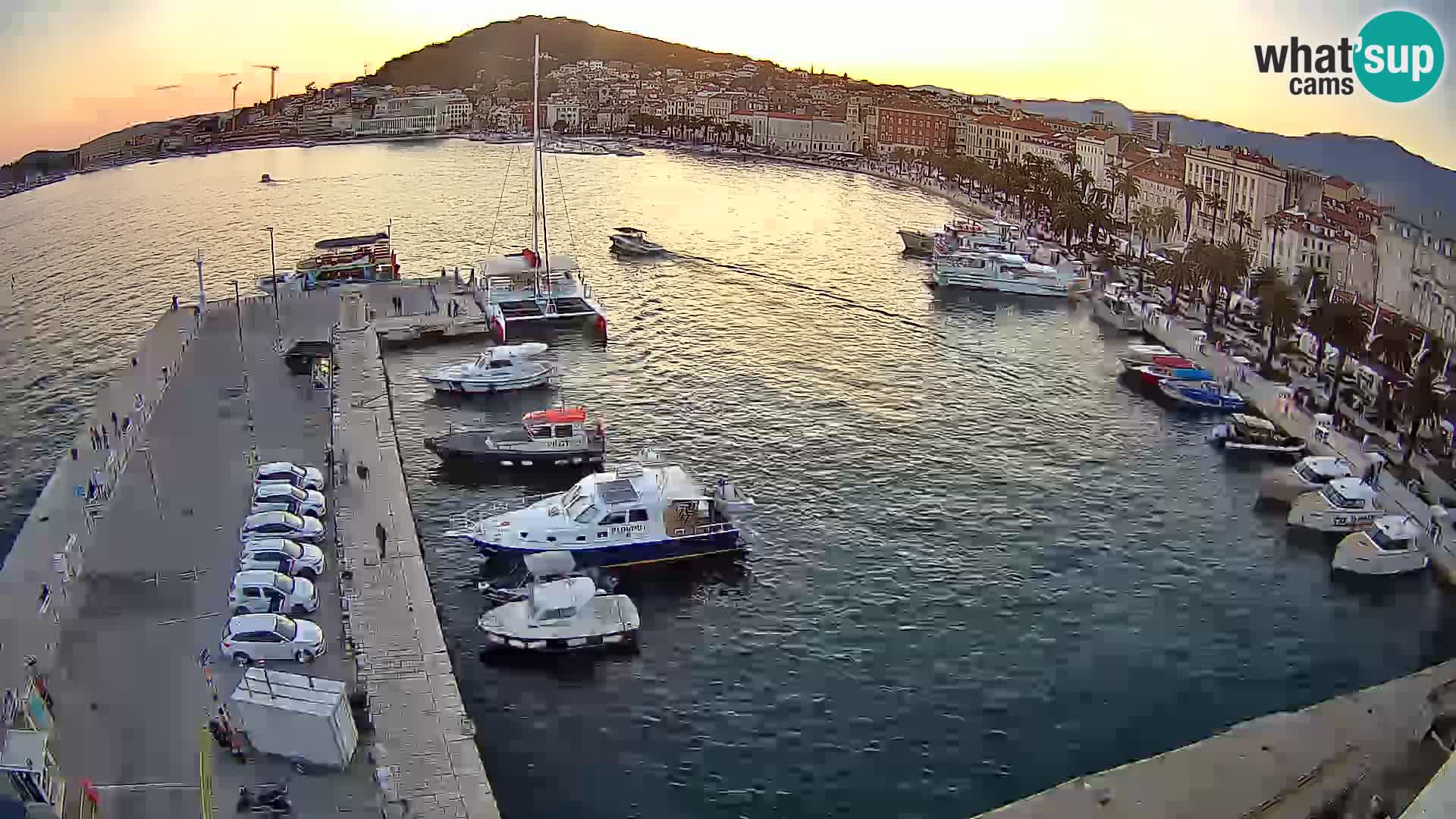 Kamera v živo Split  riva in pristanišče