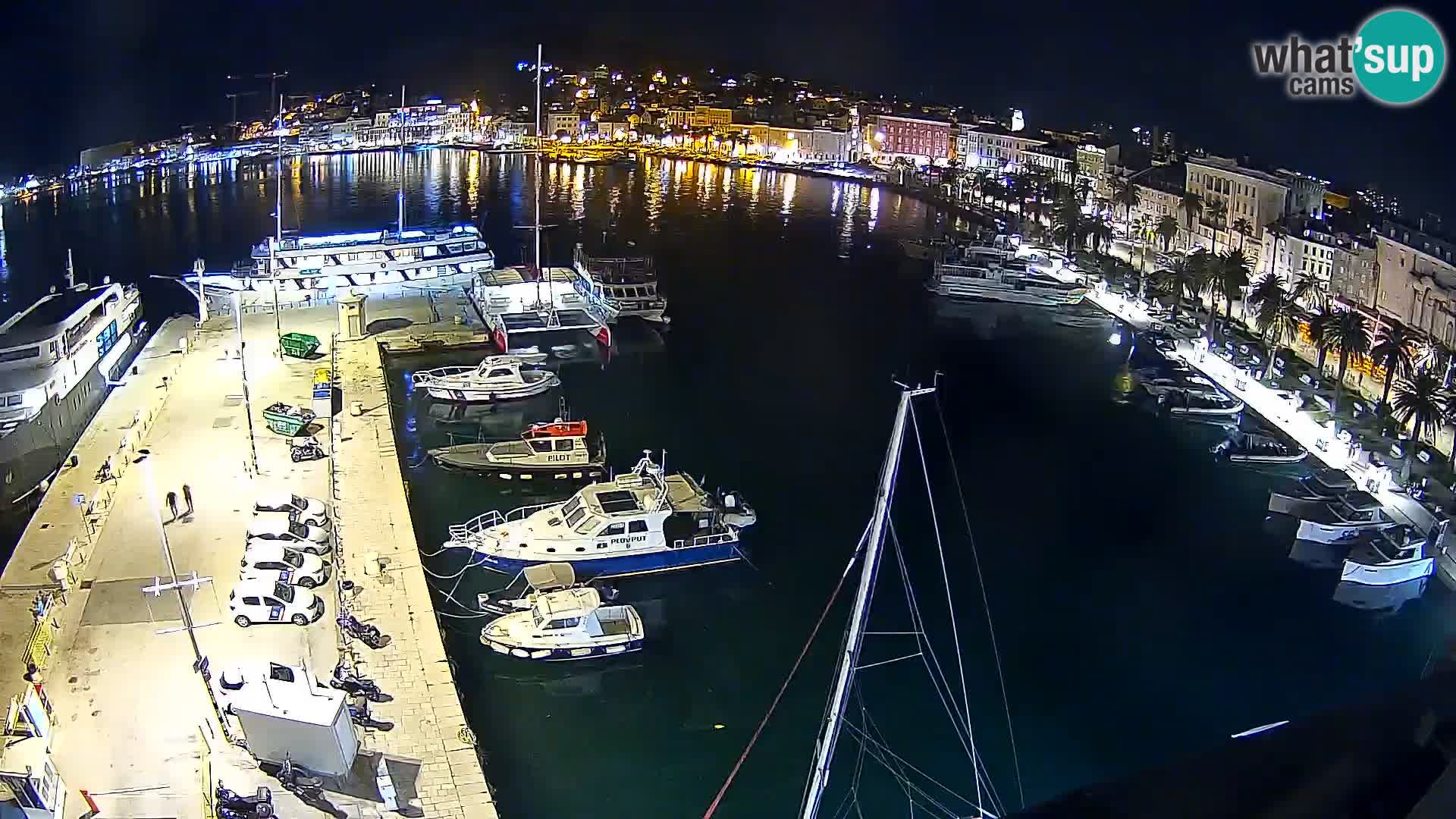 Kamera v živo Split  riva in pristanišče