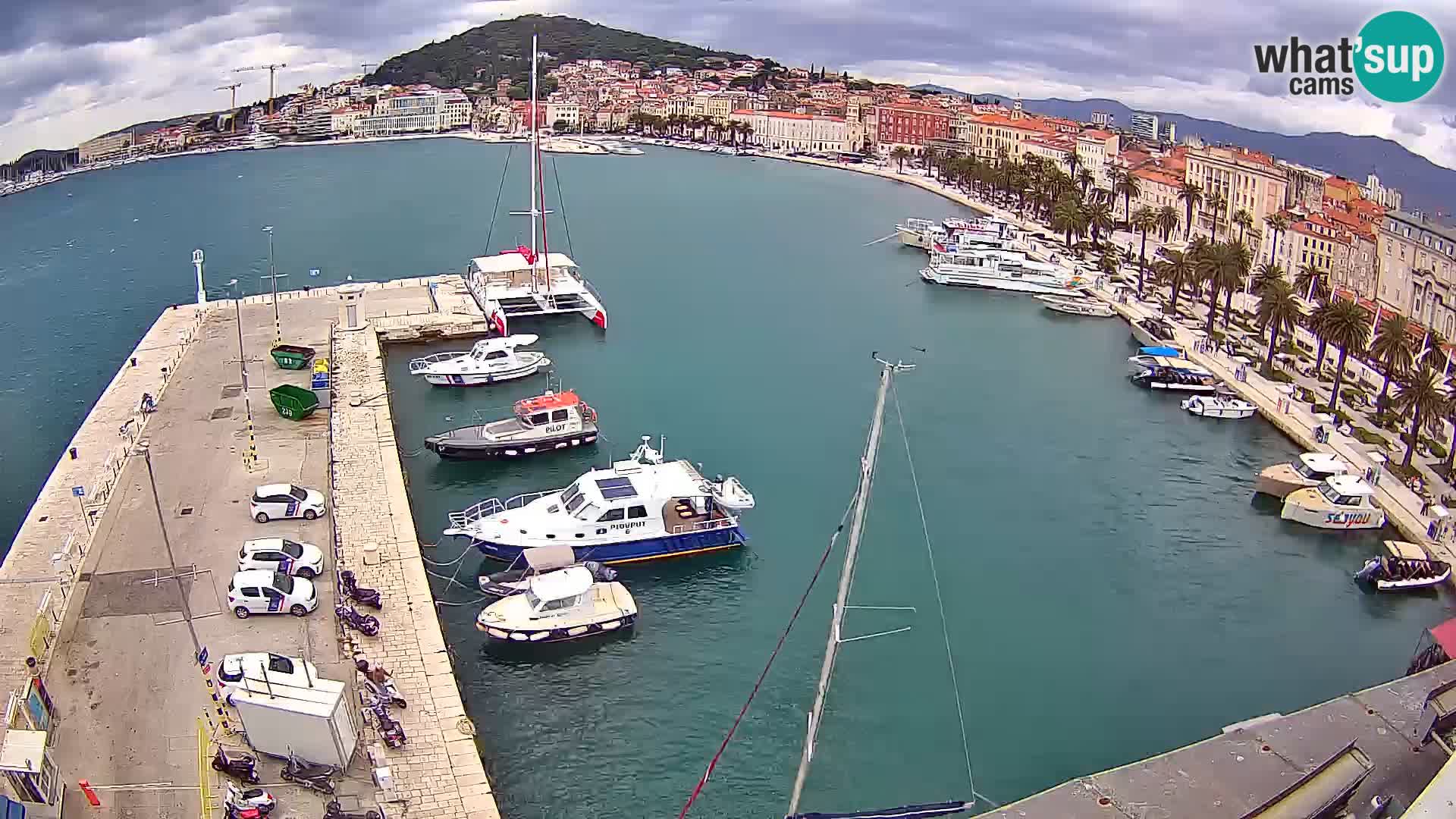 Kamera v živo Split  riva in pristanišče