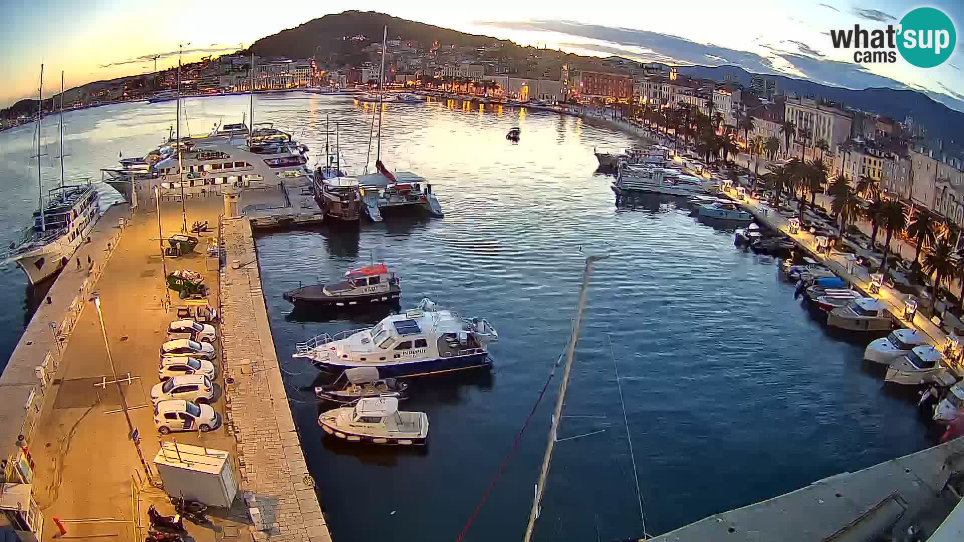 Kamera v živo Split  riva in pristanišče