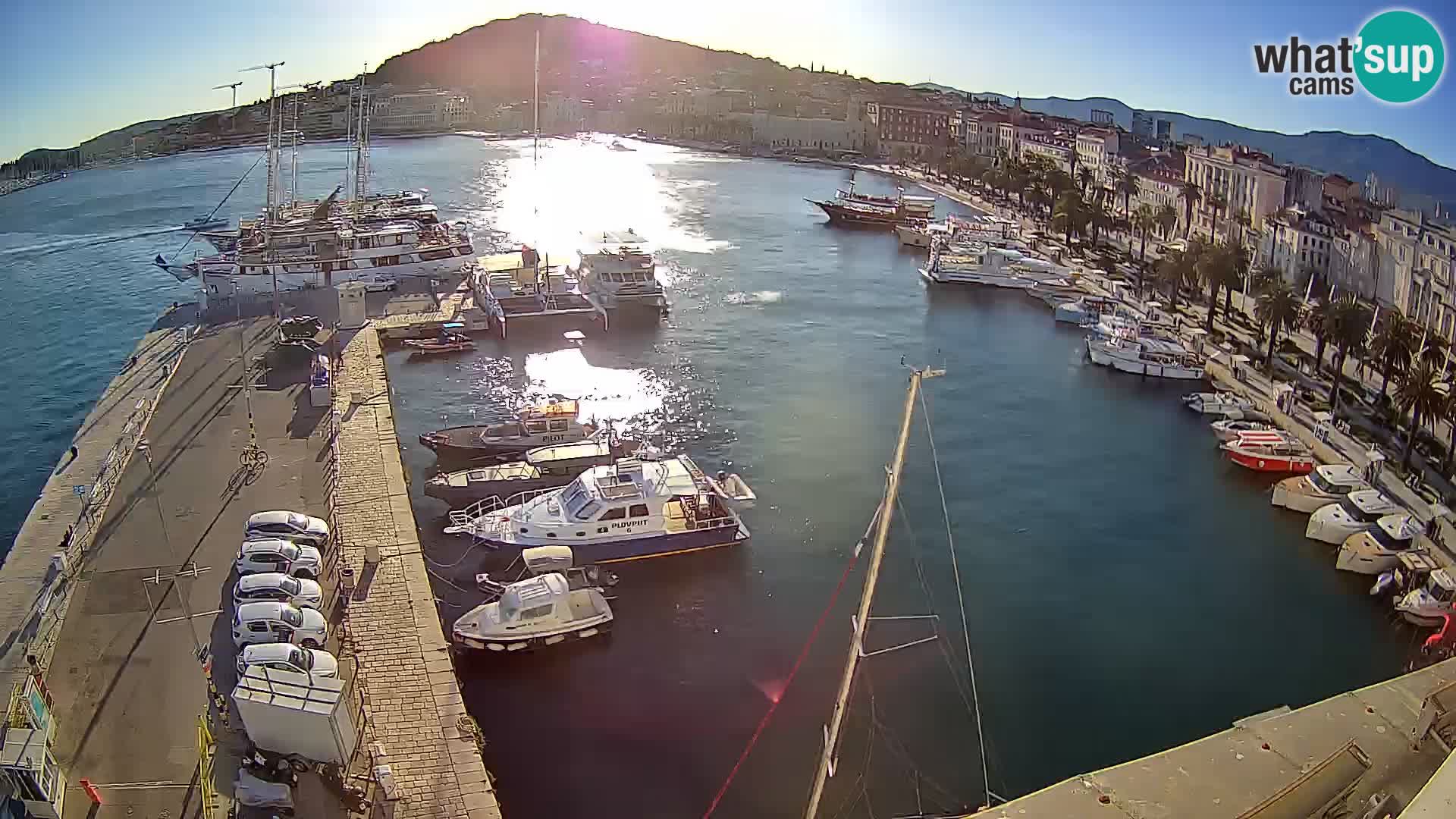 Kamera v živo Split  riva in pristanišče