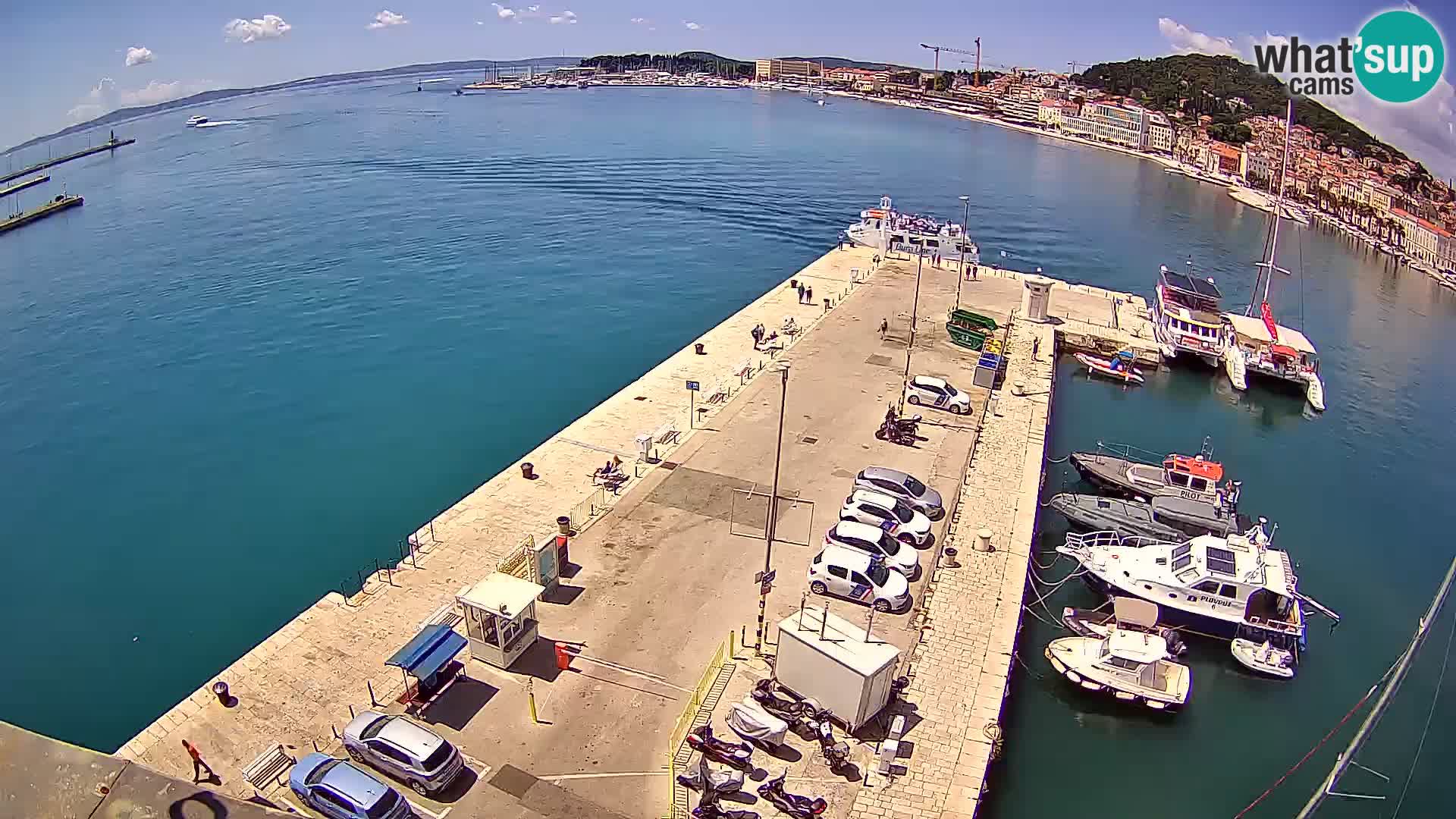 Kamera v živo Split  riva in pristanišče