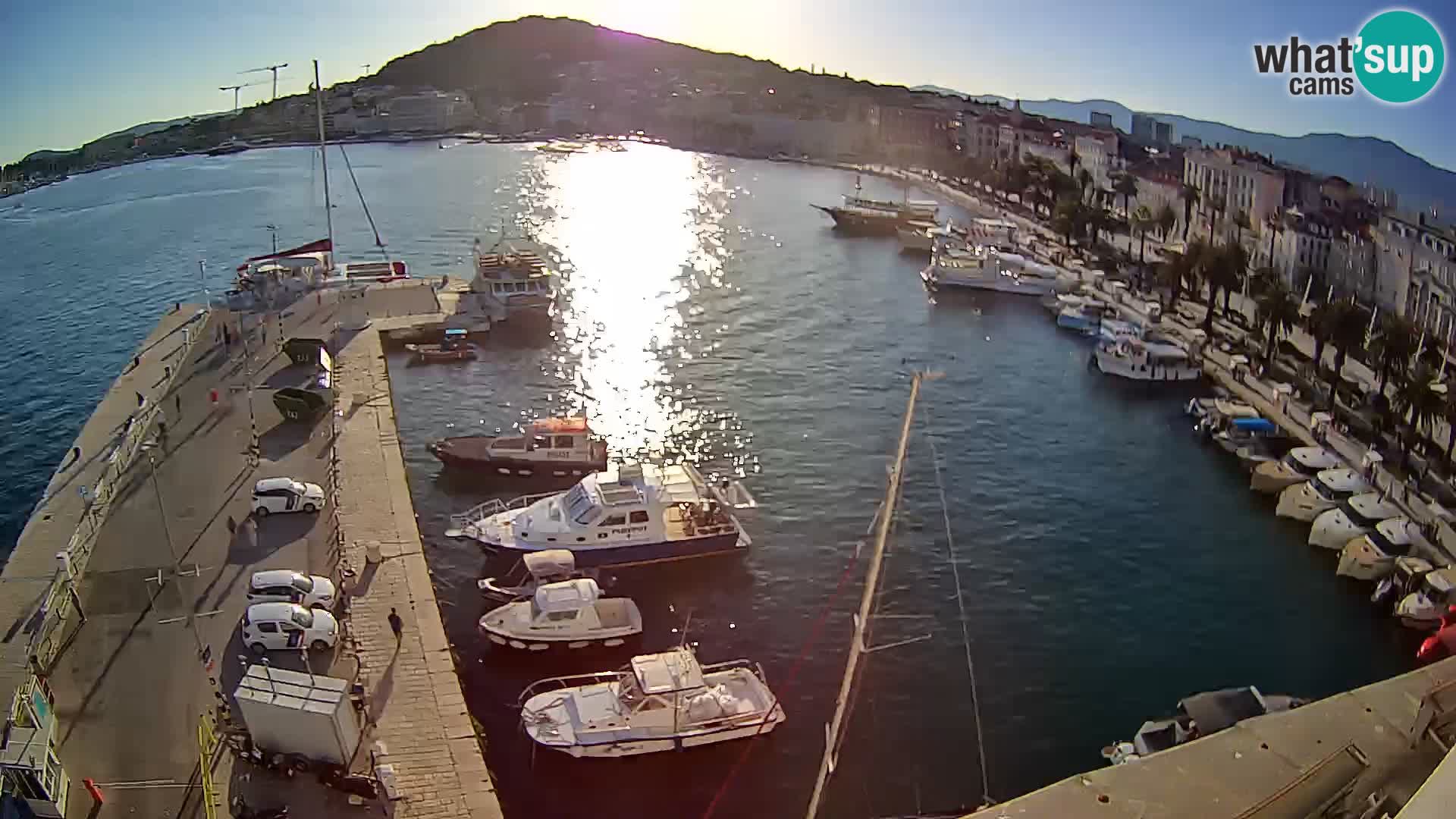 Kamera v živo Split  riva in pristanišče