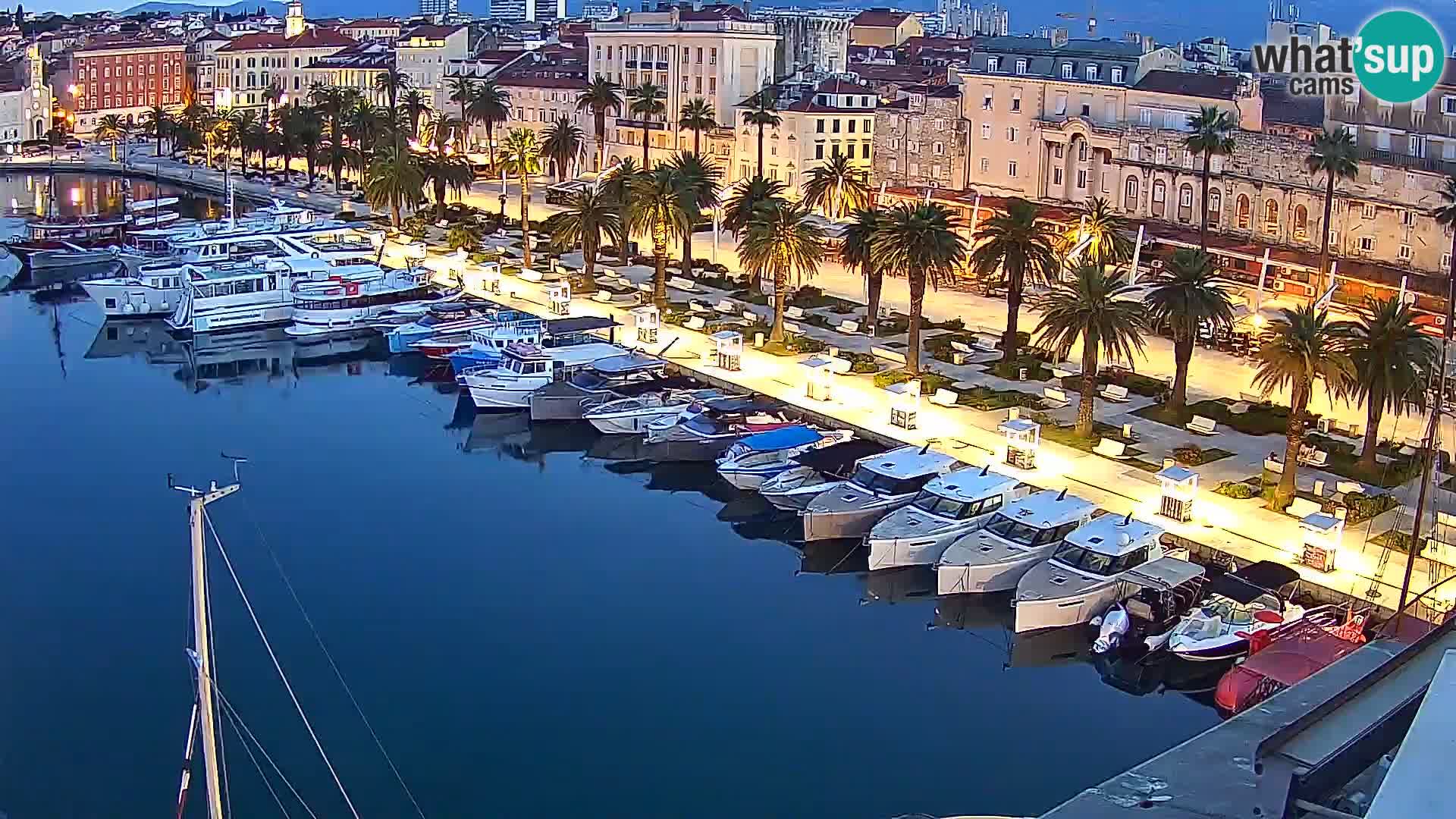 Kamera v živo Split  riva in pristanišče