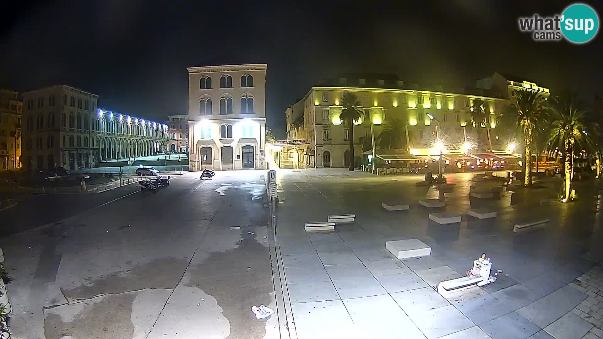 Webcam Split Riva – Prokurative | Trg Republike