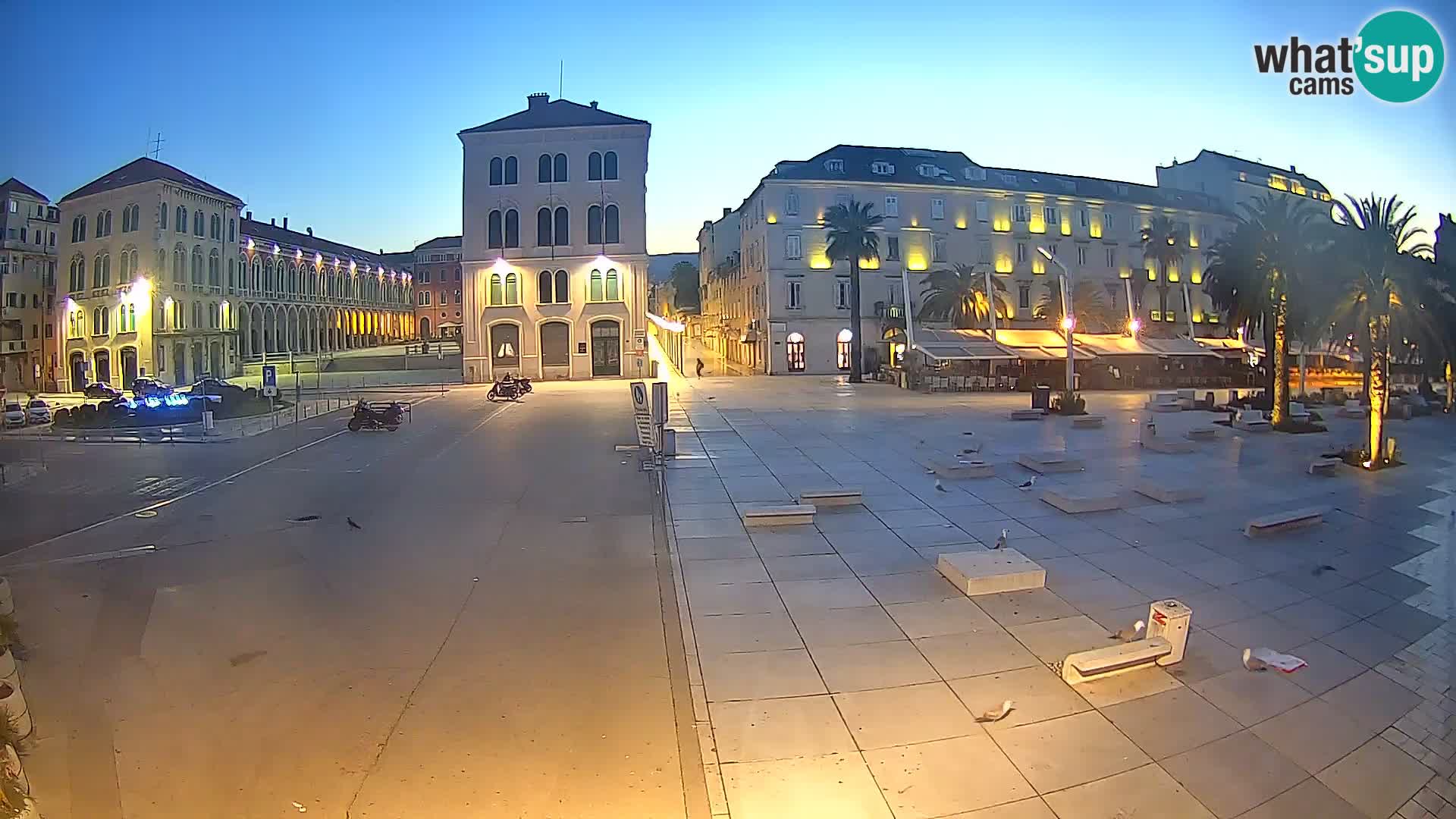 Webcam Split Riva – Prokurative | Trg Republike