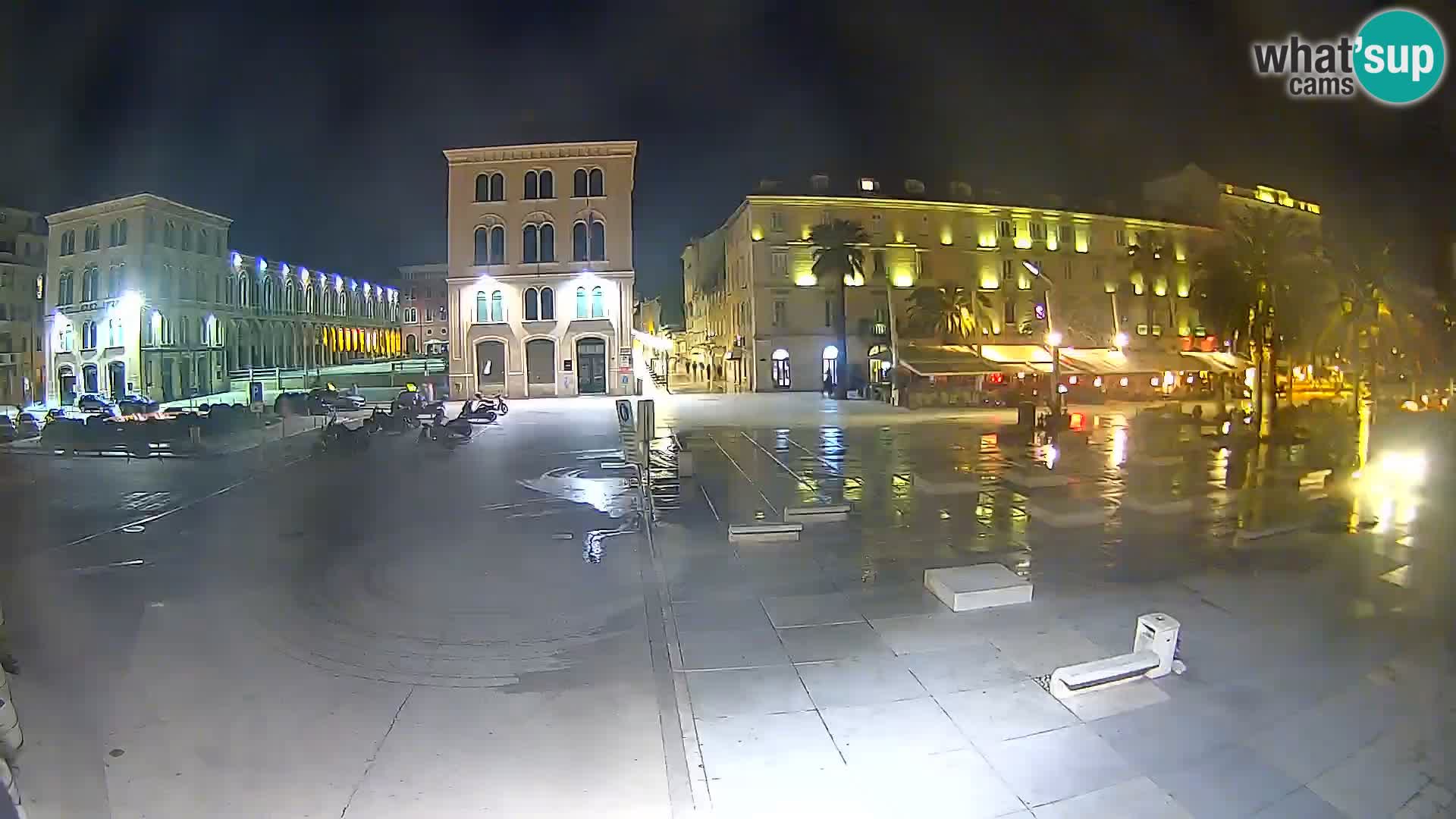 Webcam Split Riva – Prokurative | Trg Republike