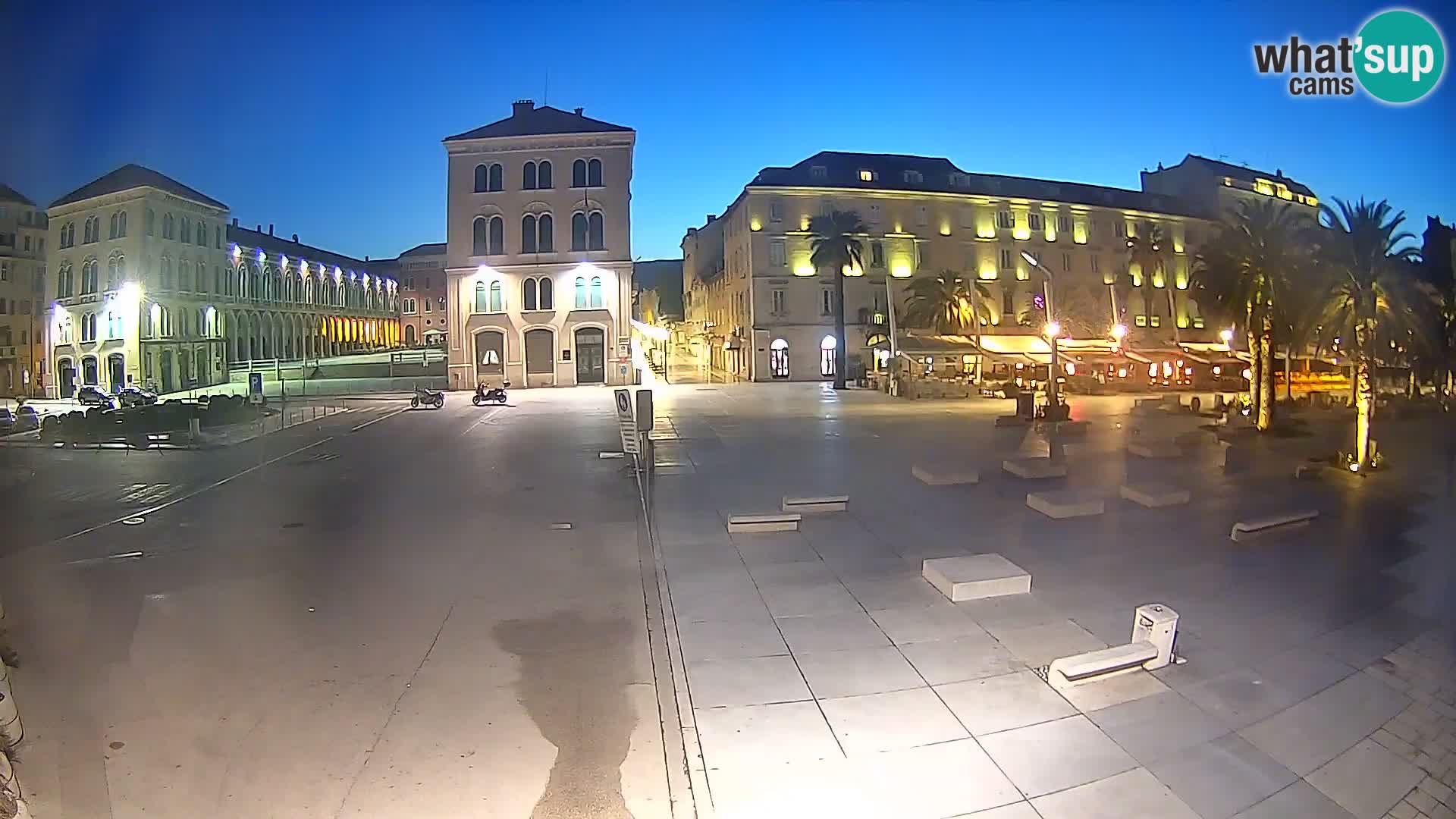 Webcam Split Riva – Prokurative | Trg Republike