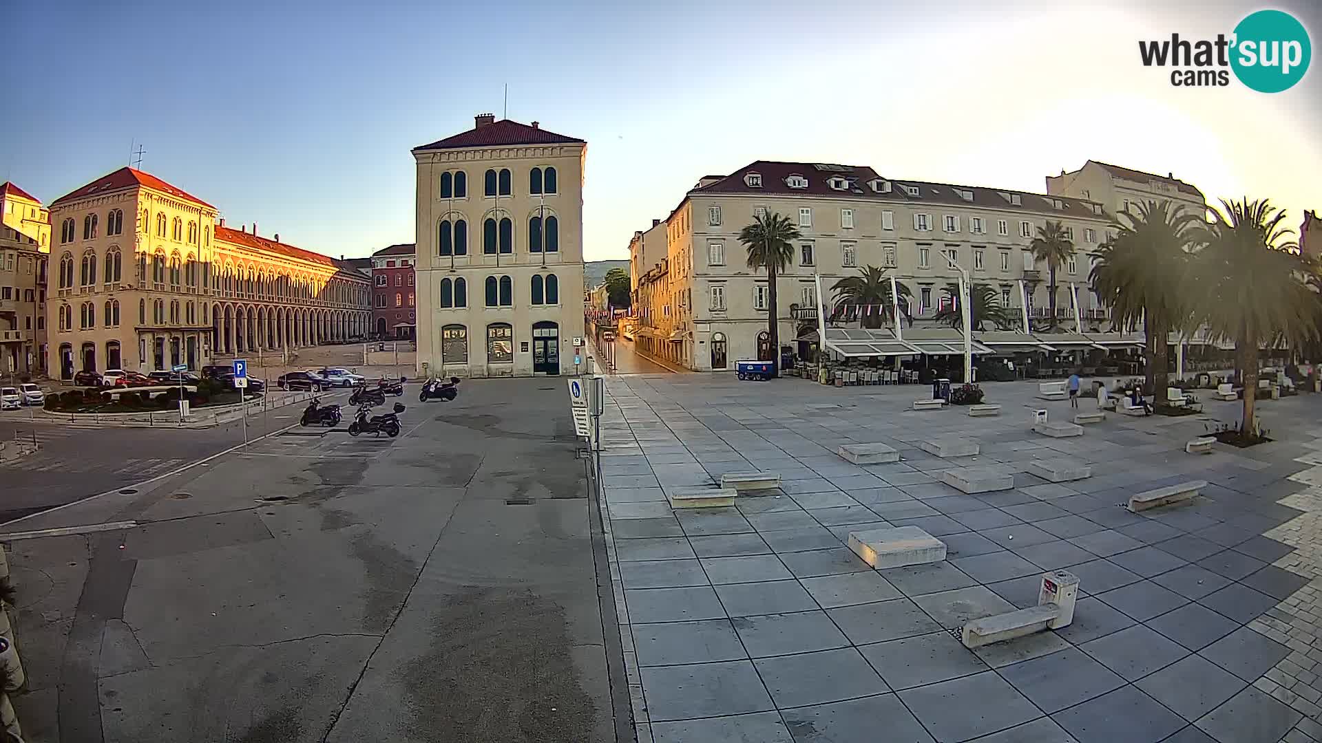 Webcam Split Riva – Prokurative | Trg Republike
