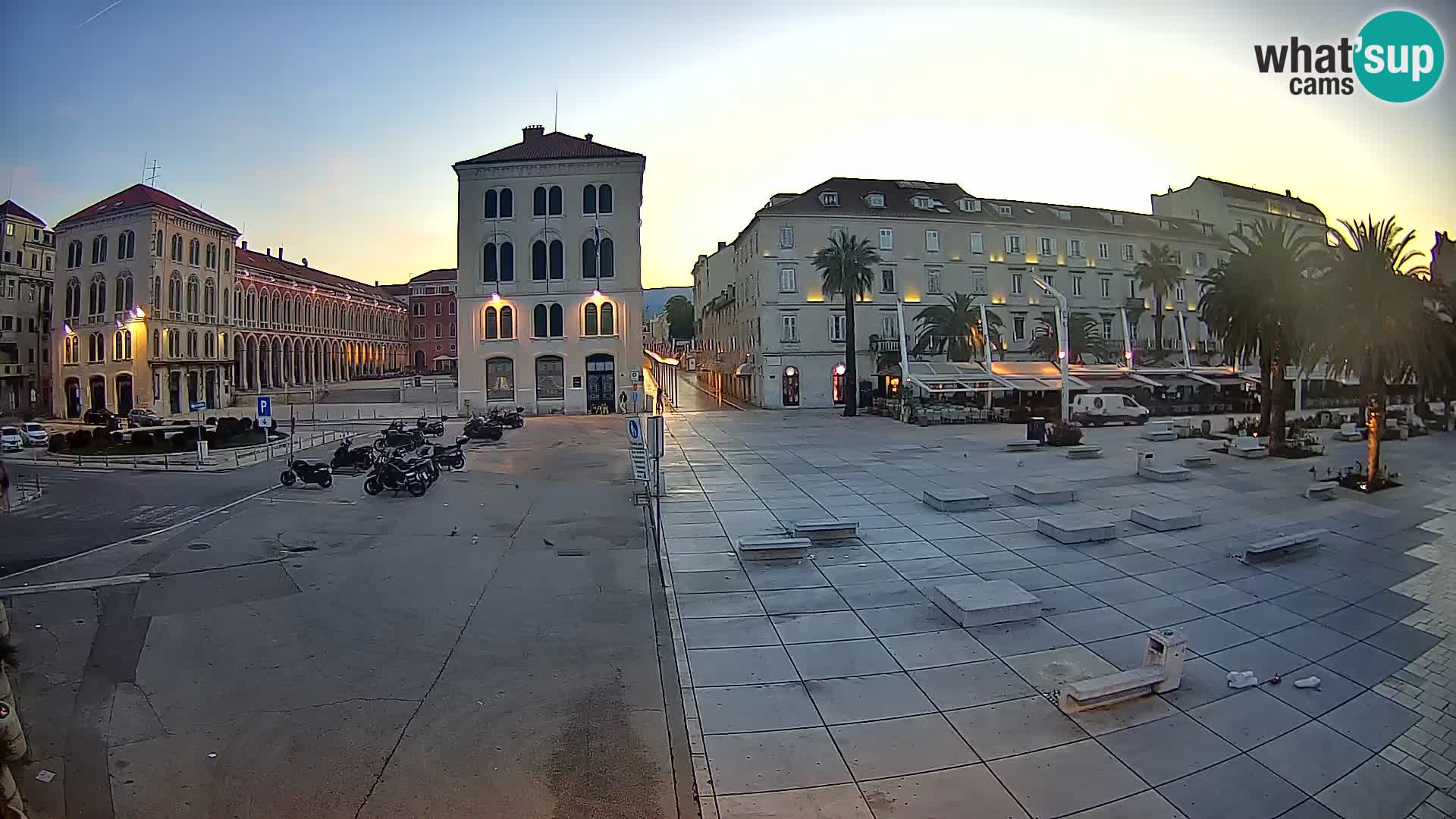 Webcam Split Riva – Prokurative | Trg Republike