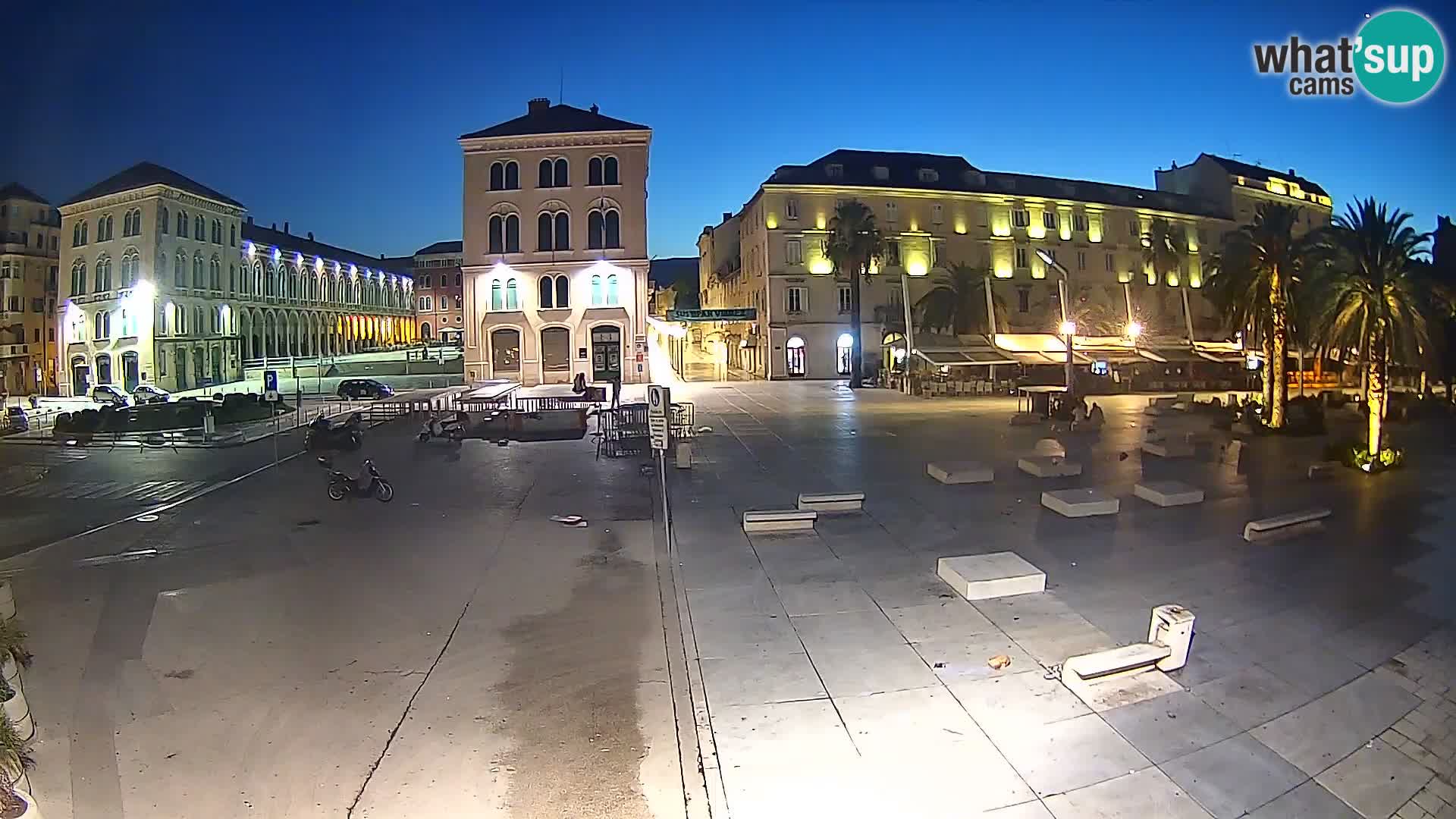 Webcam Split Riva – Prokurative | Trg Republike