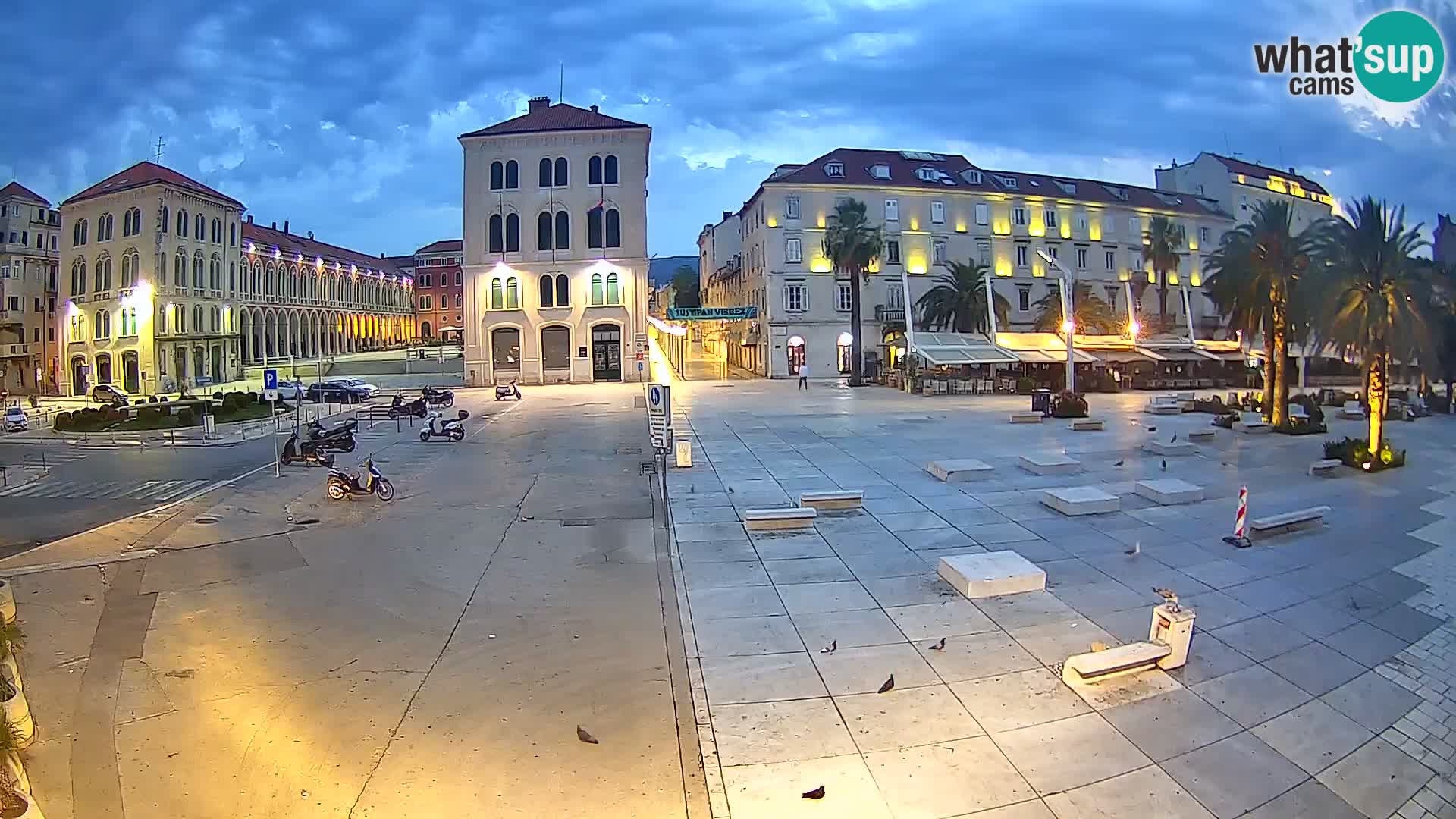 Webcam Split Riva – Prokurative | Trg Republike