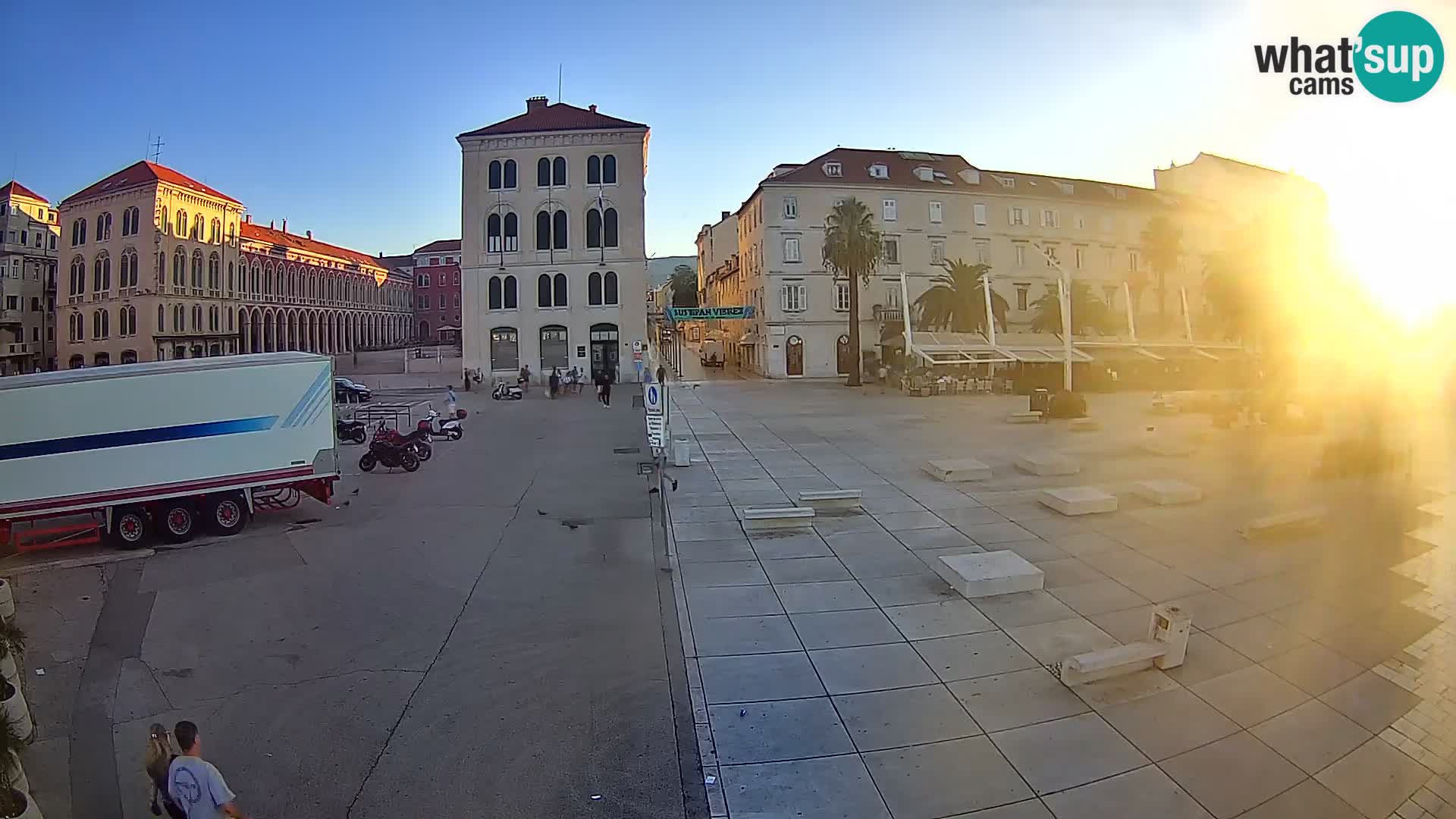 Webcam Split Riva – Prokurative | Trg Republike