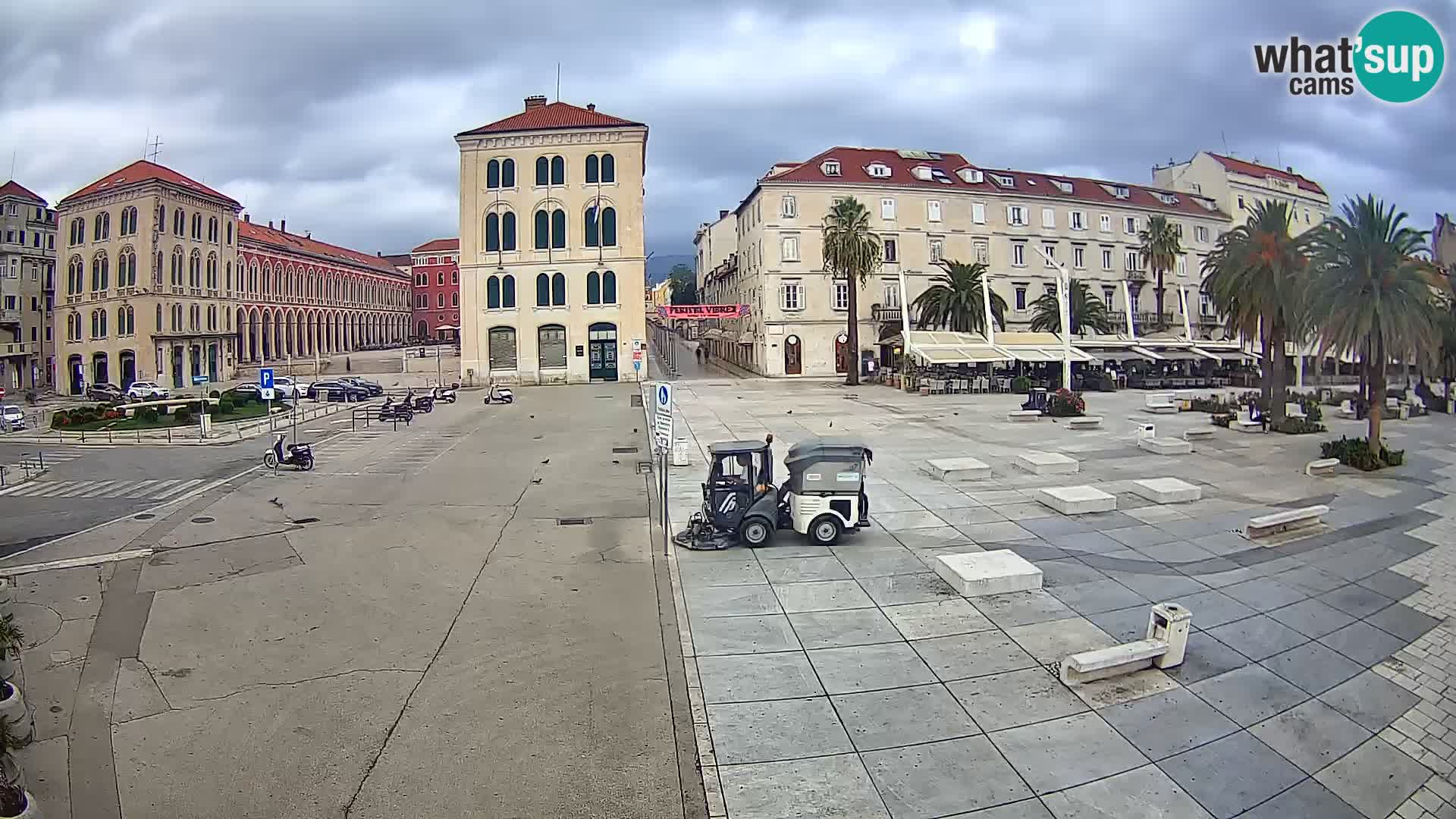 Webcam Split Riva – Prokurative | Trg Republike