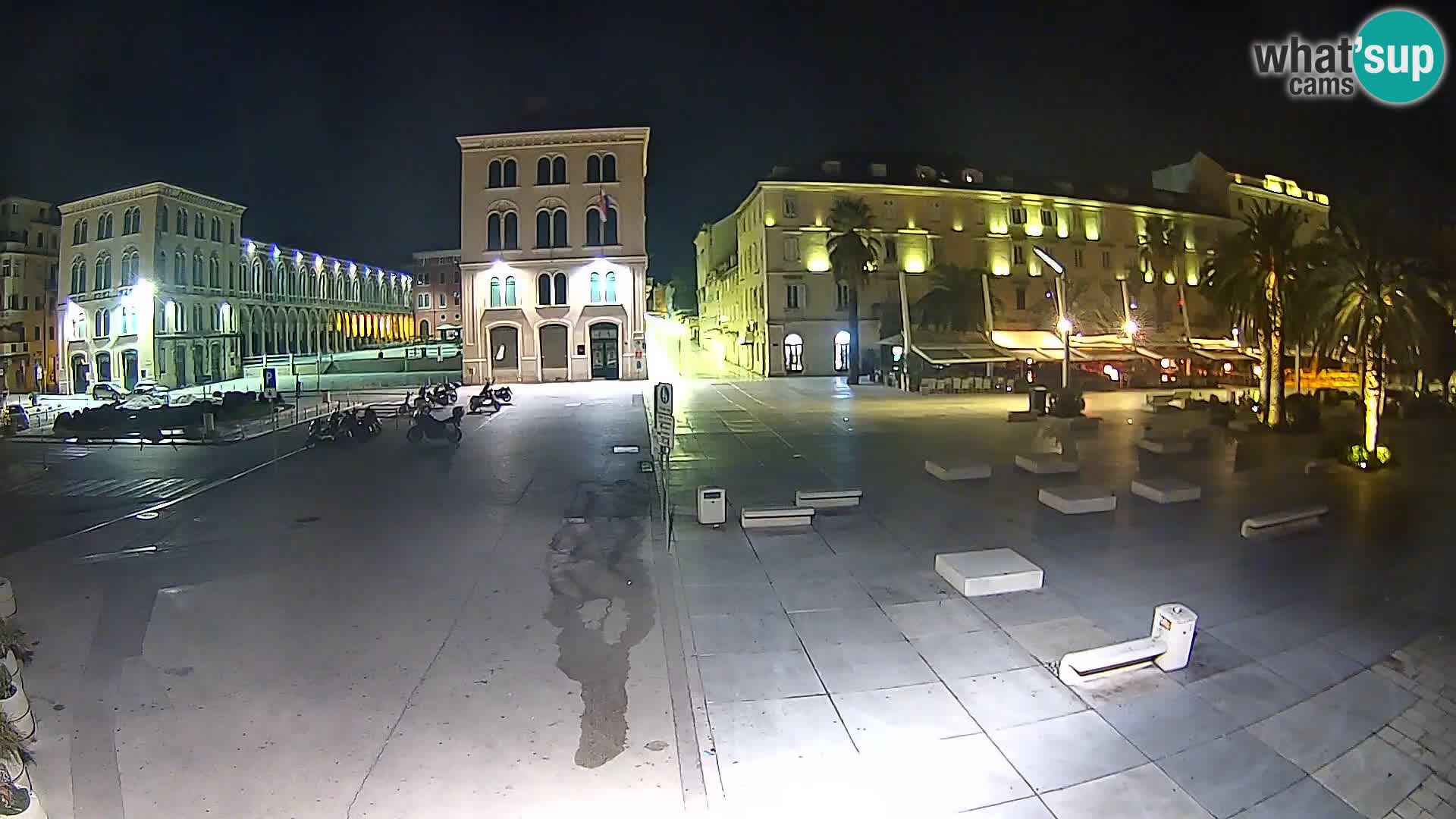 Webcam Split Riva – Prokurative | Trg Republike