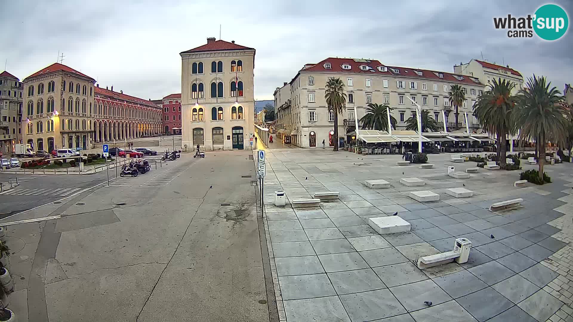 Webcam Split Riva – Prokurative | Trg Republike