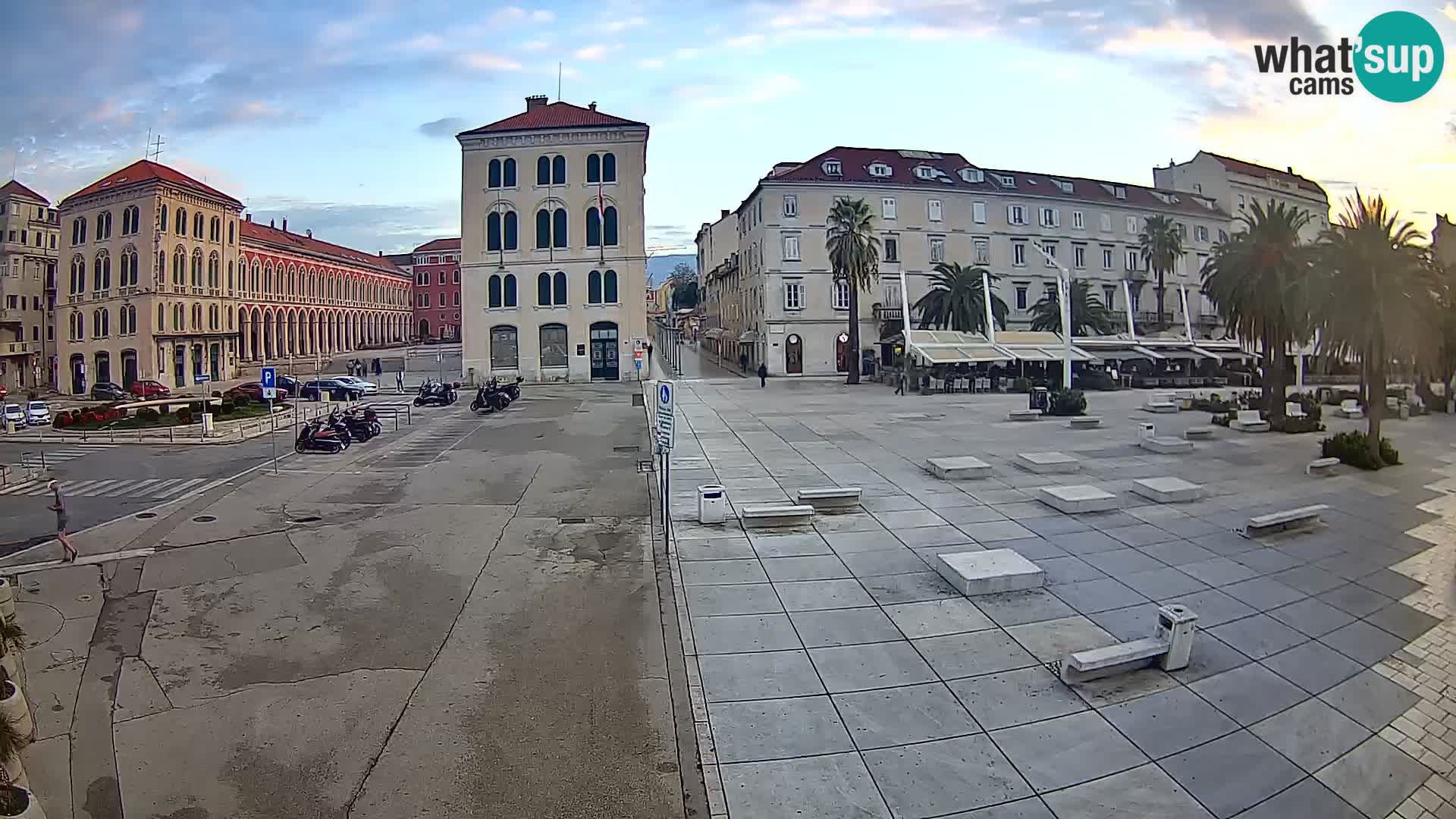 Webcam Split Riva – Prokurative | Trg Republike