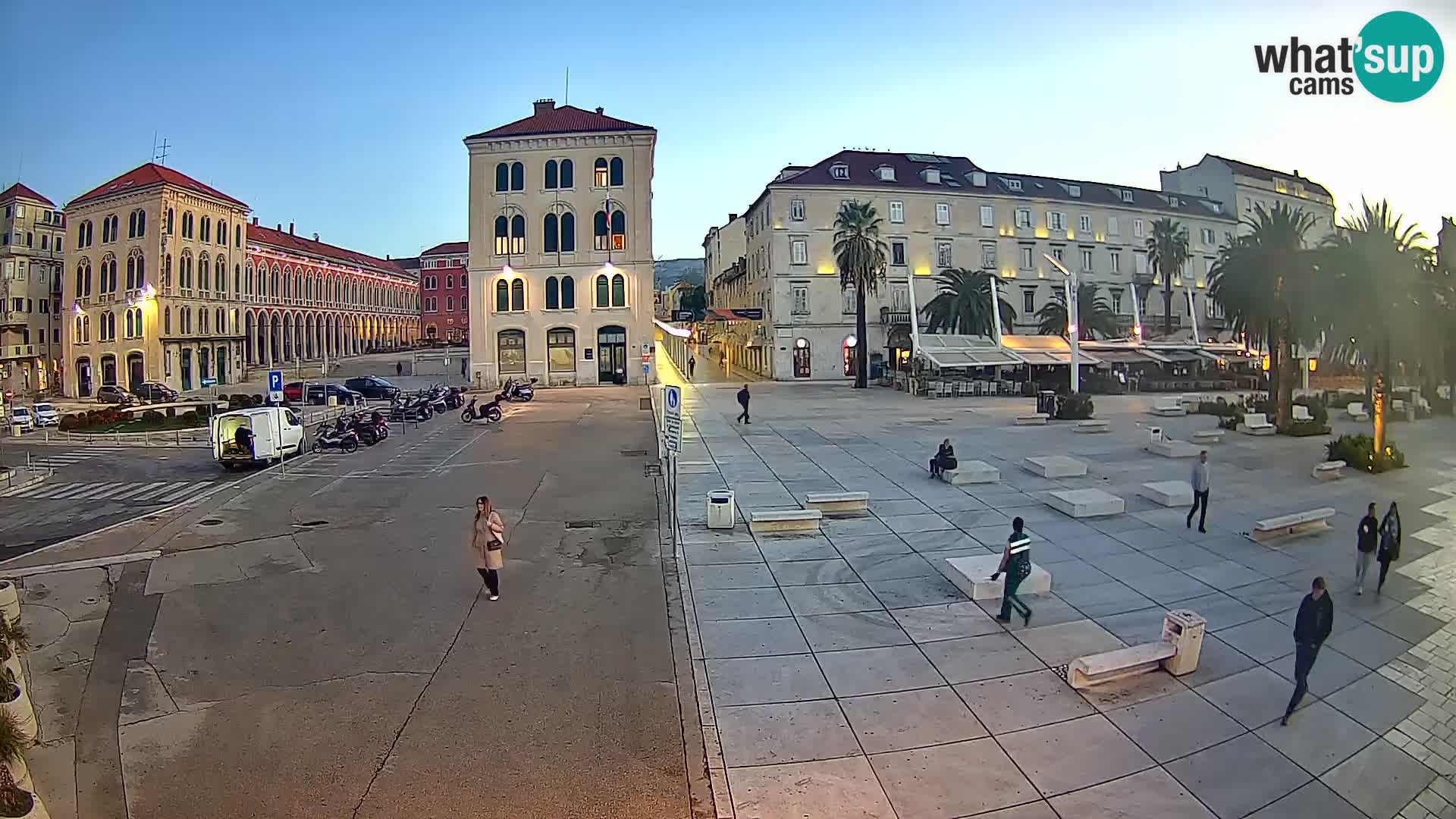 Webcam Split Riva – Prokurative | Trg Republike