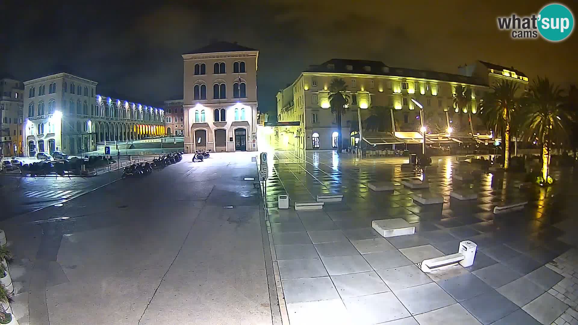 Webcam Split Riva – Prokurative | Trg Republike