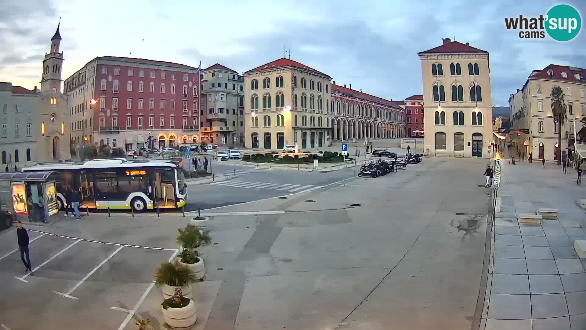 Webcam Split Riva – Prokurative | Trg Republike