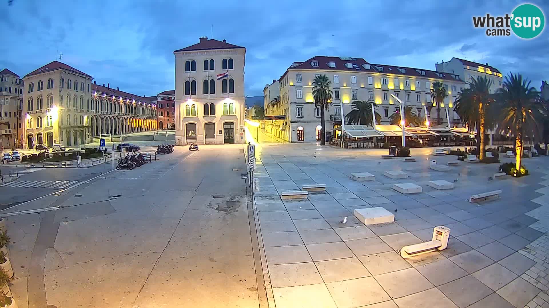 Webcam Split Riva – Prokurative | Trg Republike