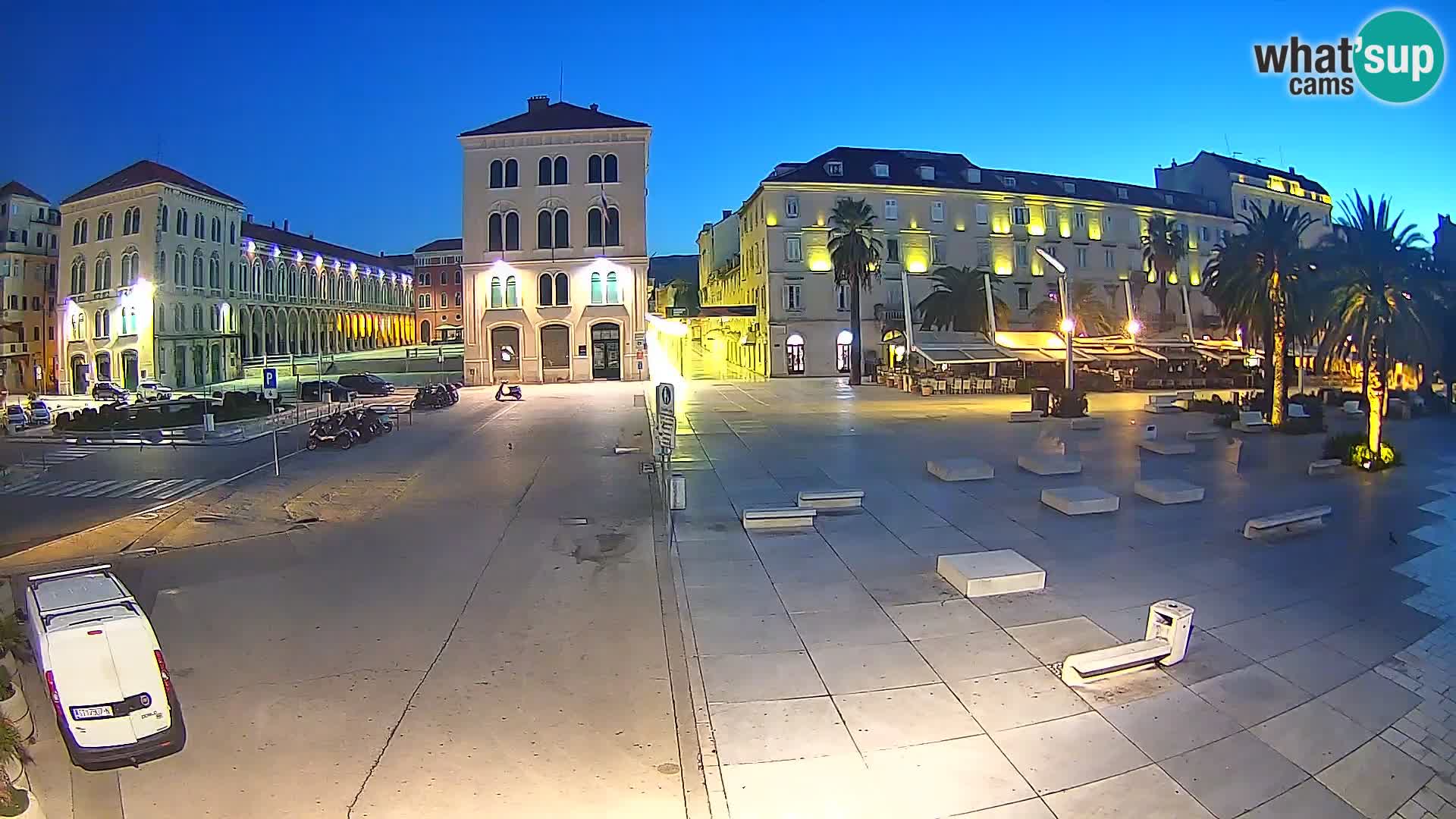 Webcam Split Riva – Prokurative | Trg Republike