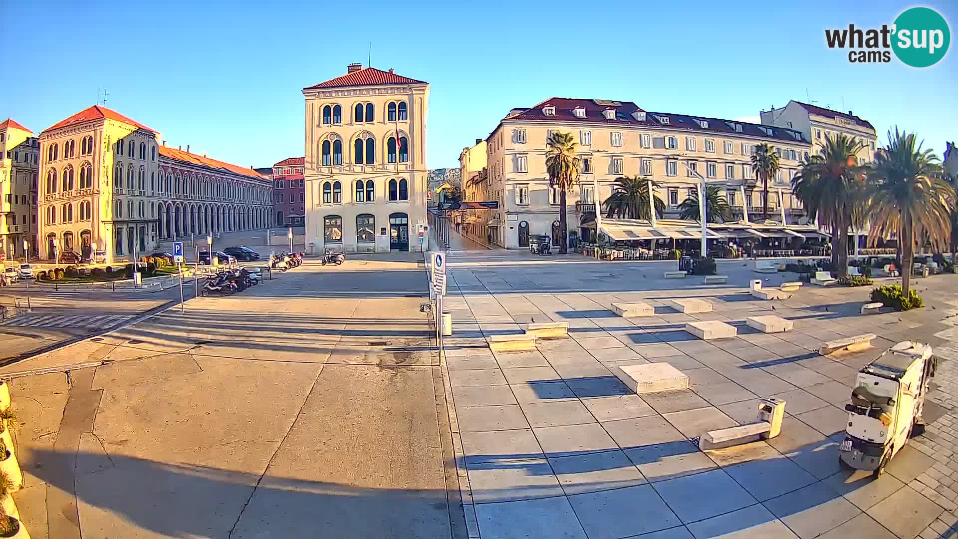Webcam Split Riva – Prokurative | Trg Republike