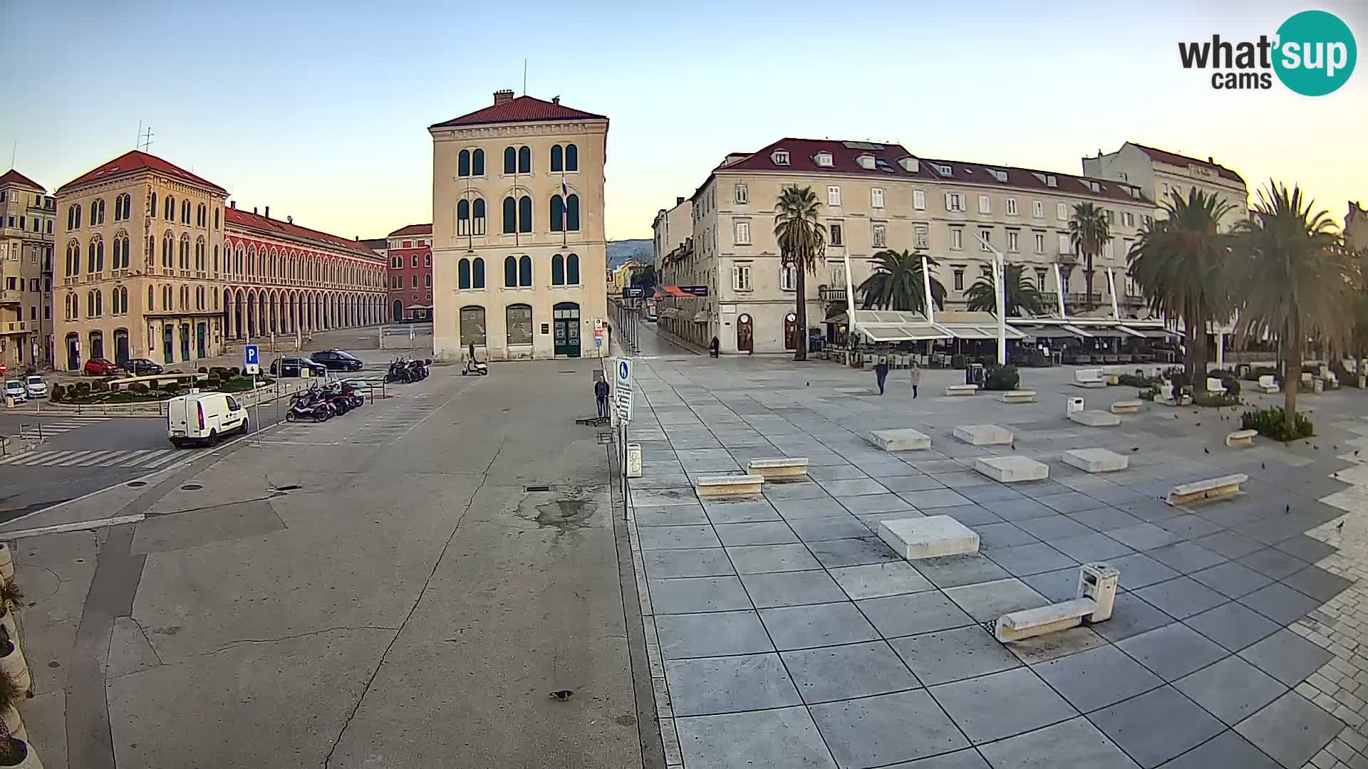 Webcam Split Riva – Prokurative | Trg Republike