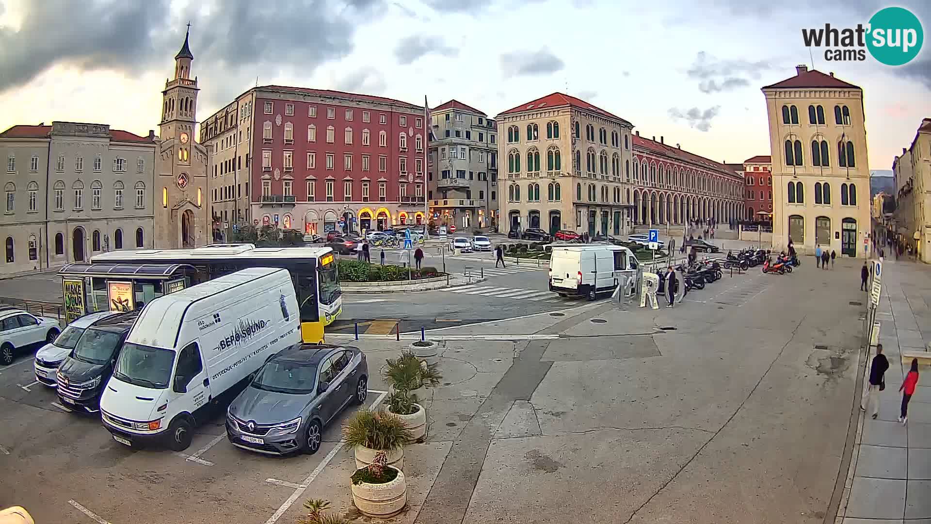 Webcam Split Riva – Prokurative | Trg Republike