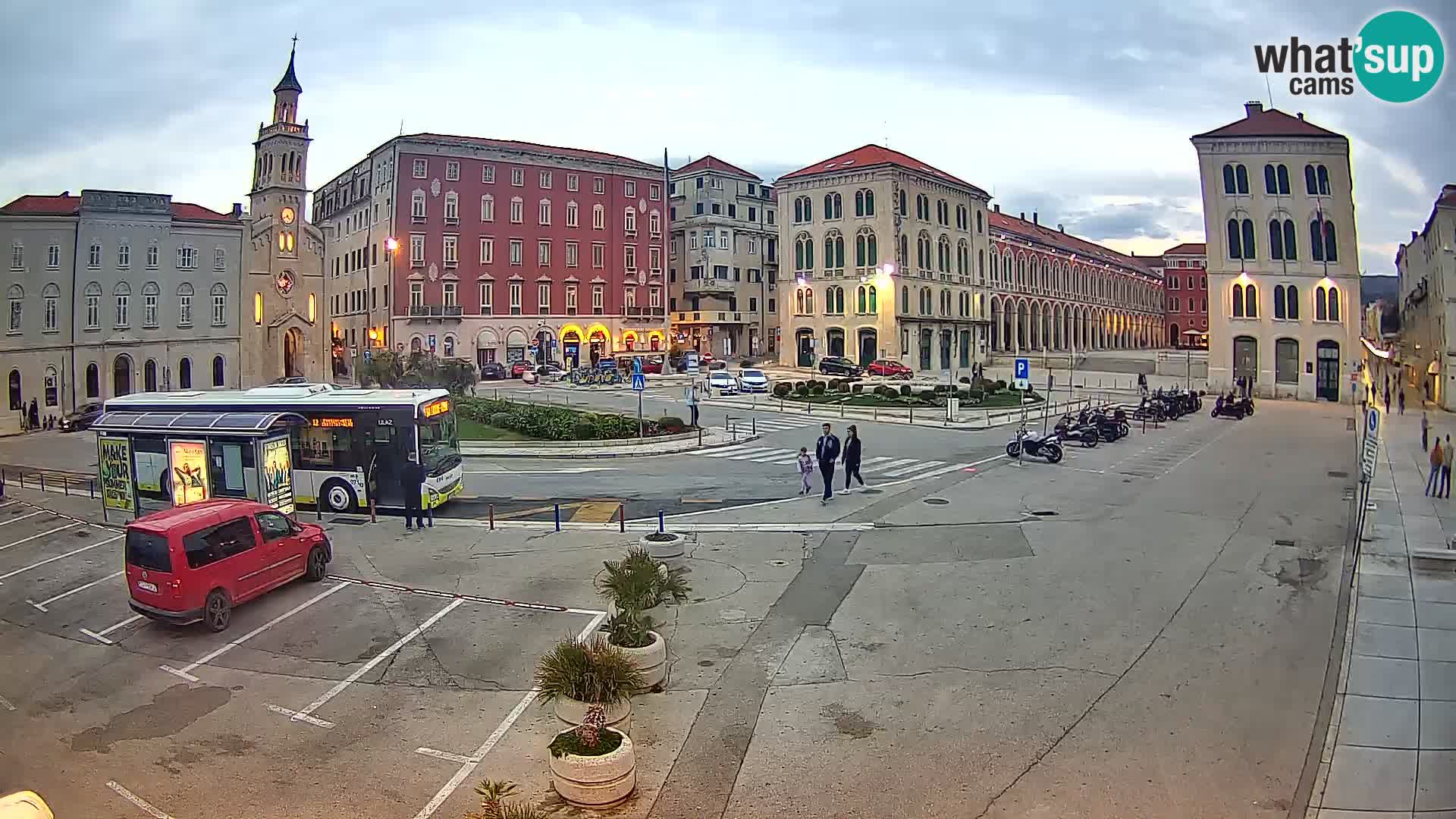 Split kamera Riva – Prokurative | Trg Republike