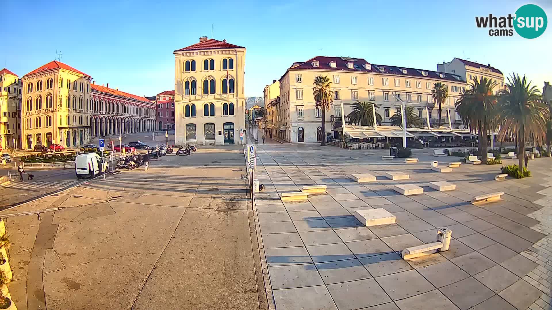 Webcam Split Riva – Prokurative | Trg Republike