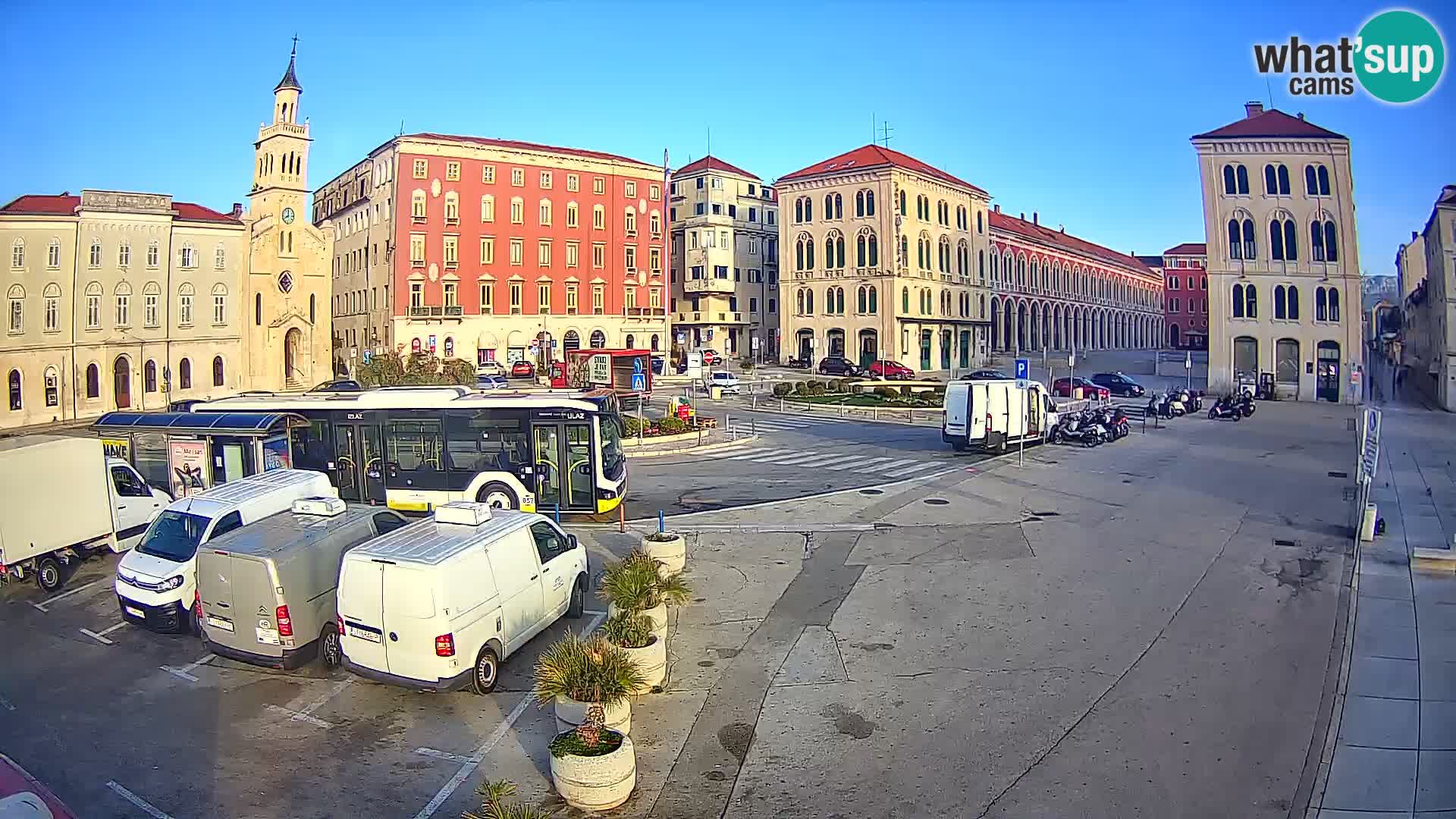 Webcam Split Riva – Prokurative | Trg Republike