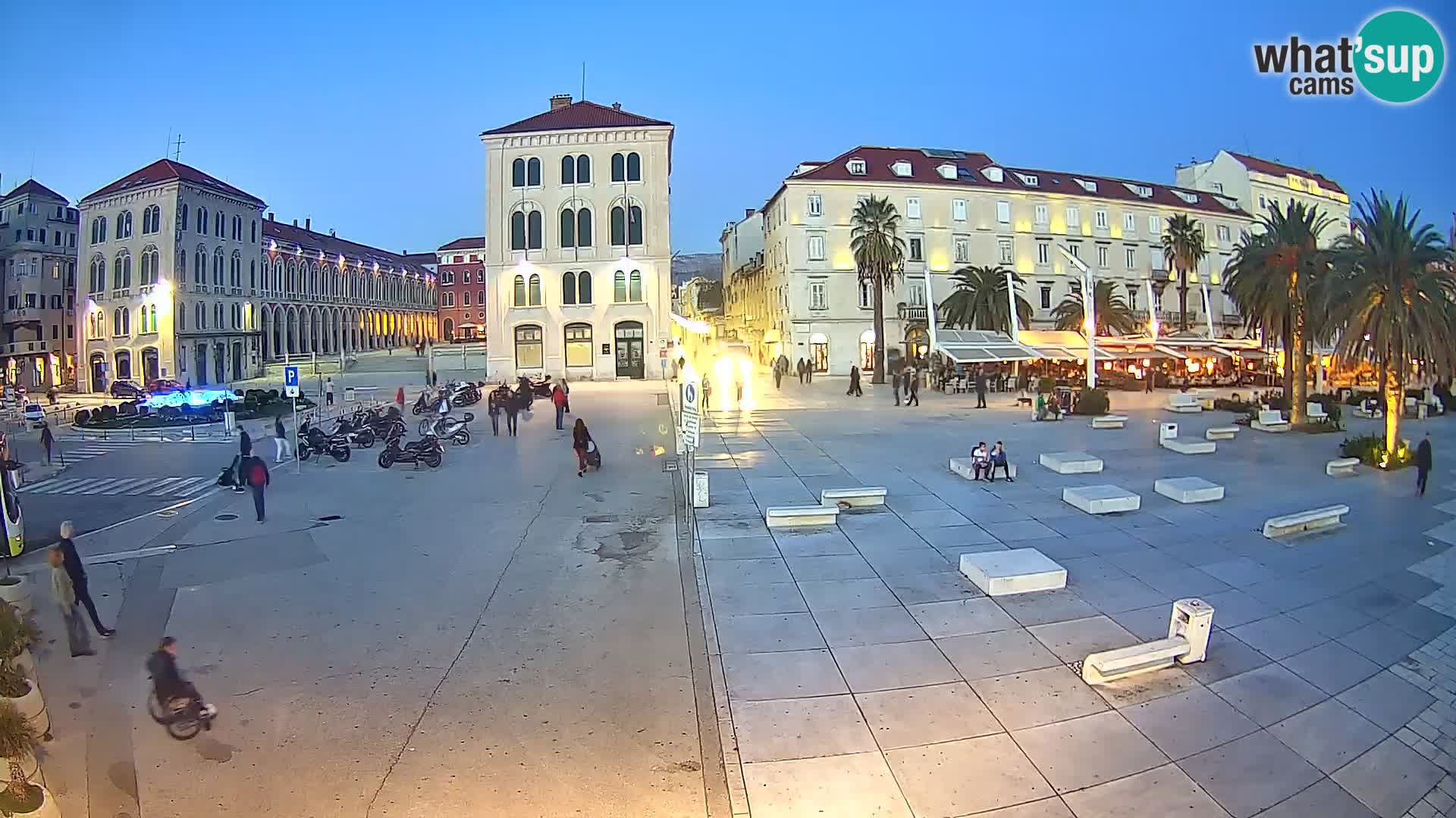 Webcam Split Riva – Prokurative | Trg Republike