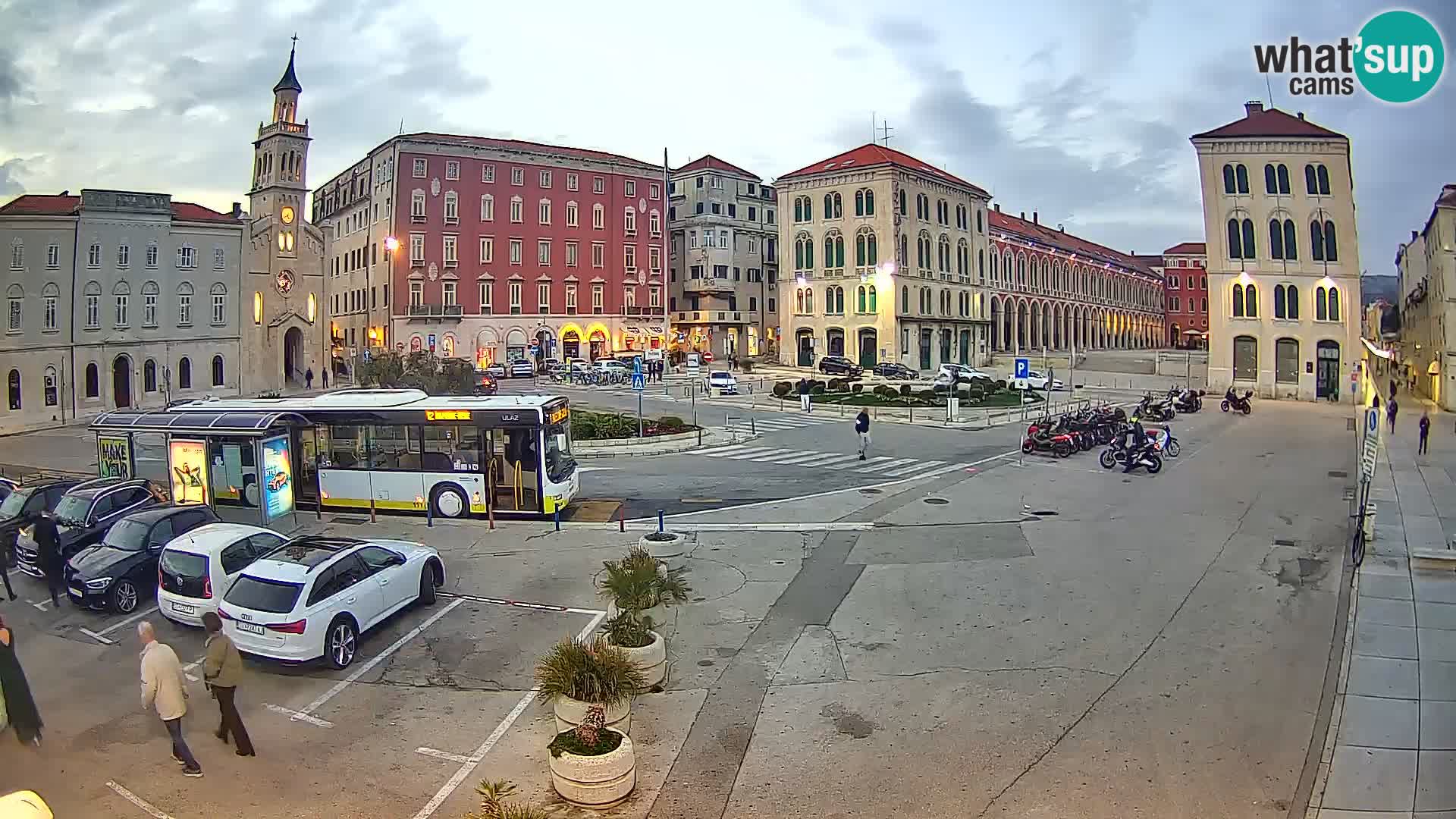 Webcam Split Riva – Prokurative | Trg Republike