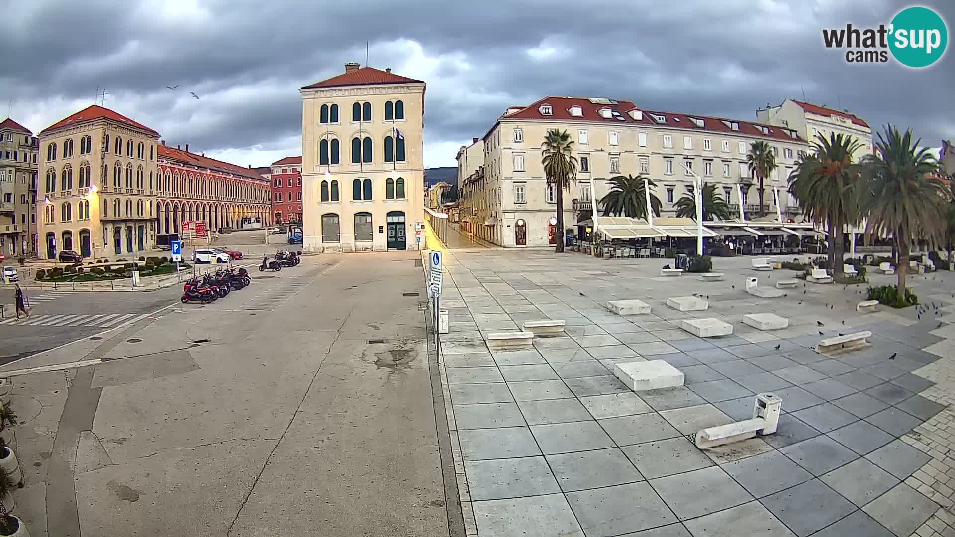 Webcam Split Riva – Prokurative | Trg Republike