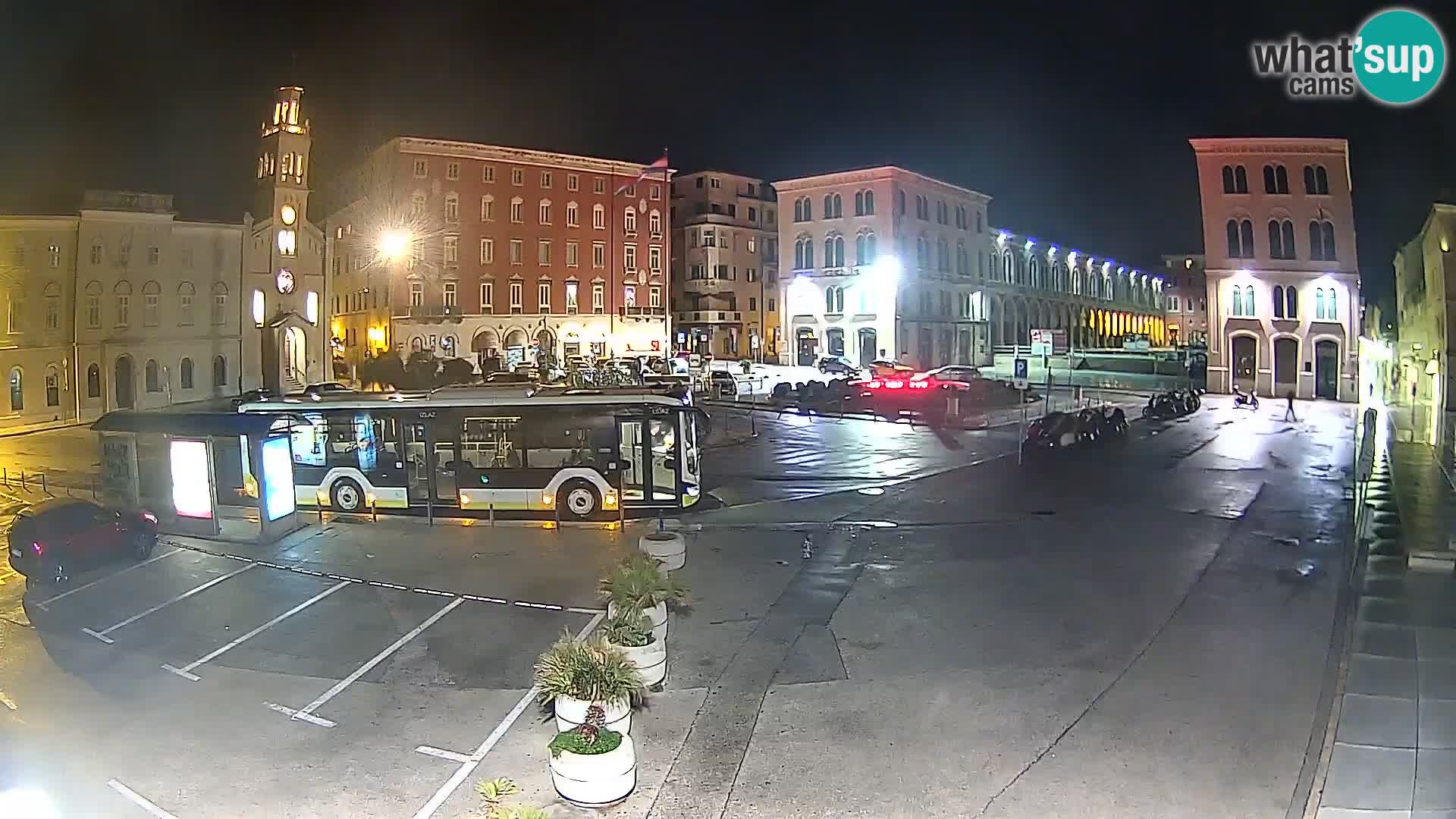 Webcam Split Riva – Prokurative | Trg Republike