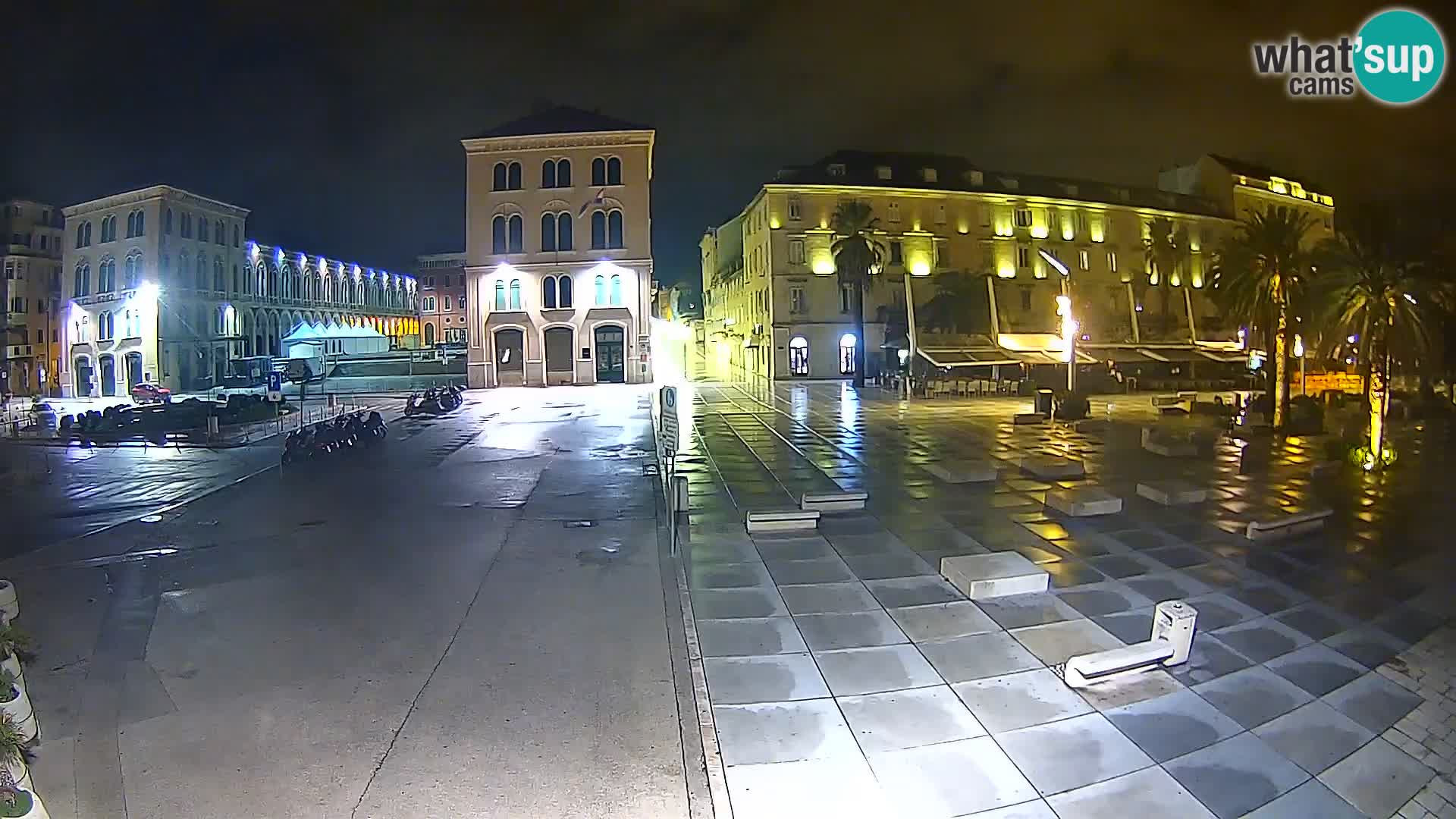 Webcam Split Riva – Prokurative | Trg Republike