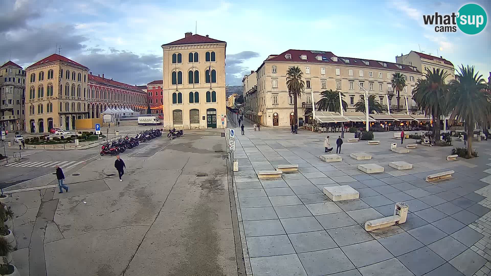 Webcam Split Riva – Prokurative | Trg Republike