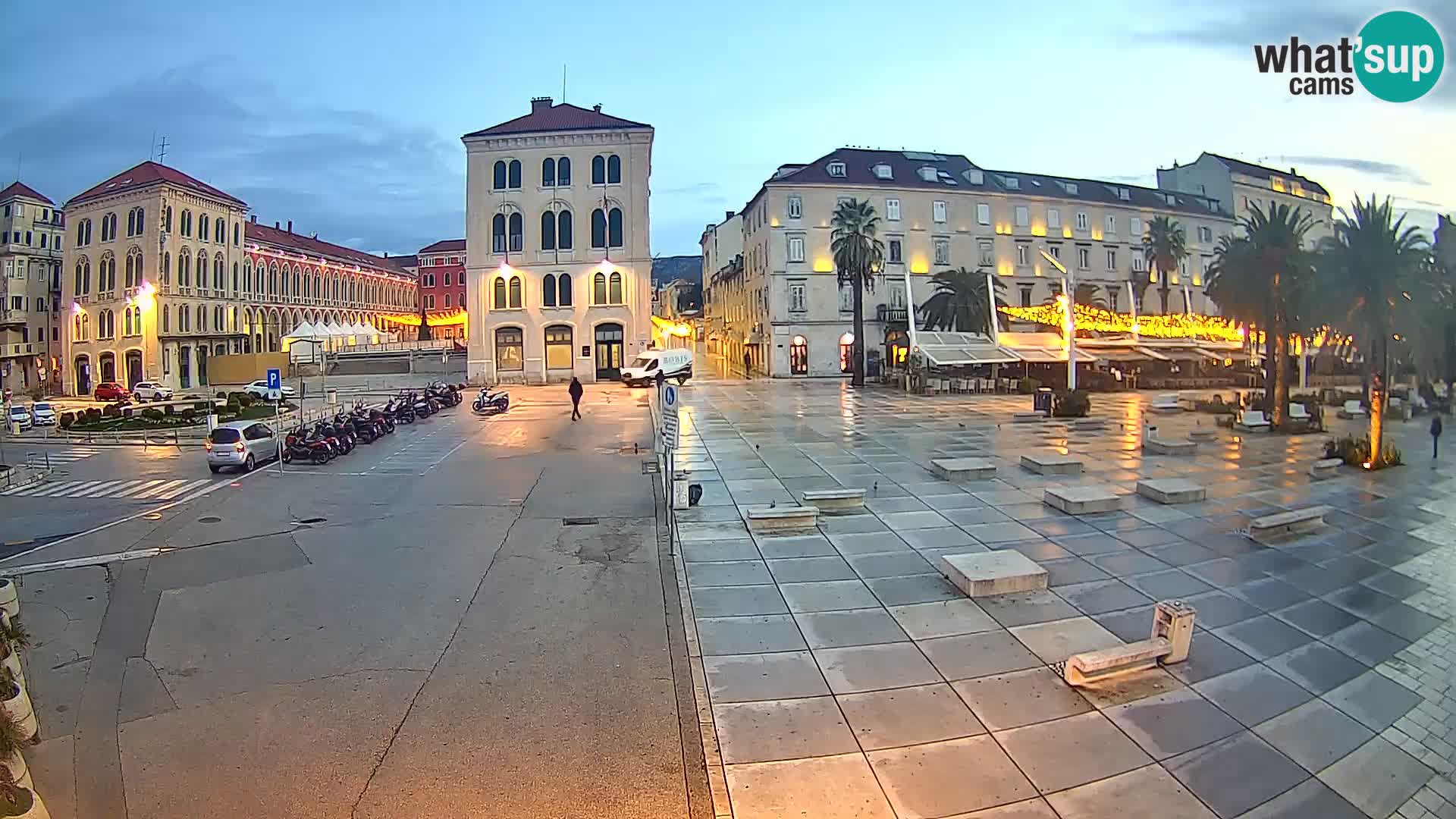 Webcam Split Riva – Prokurative | Trg Republike