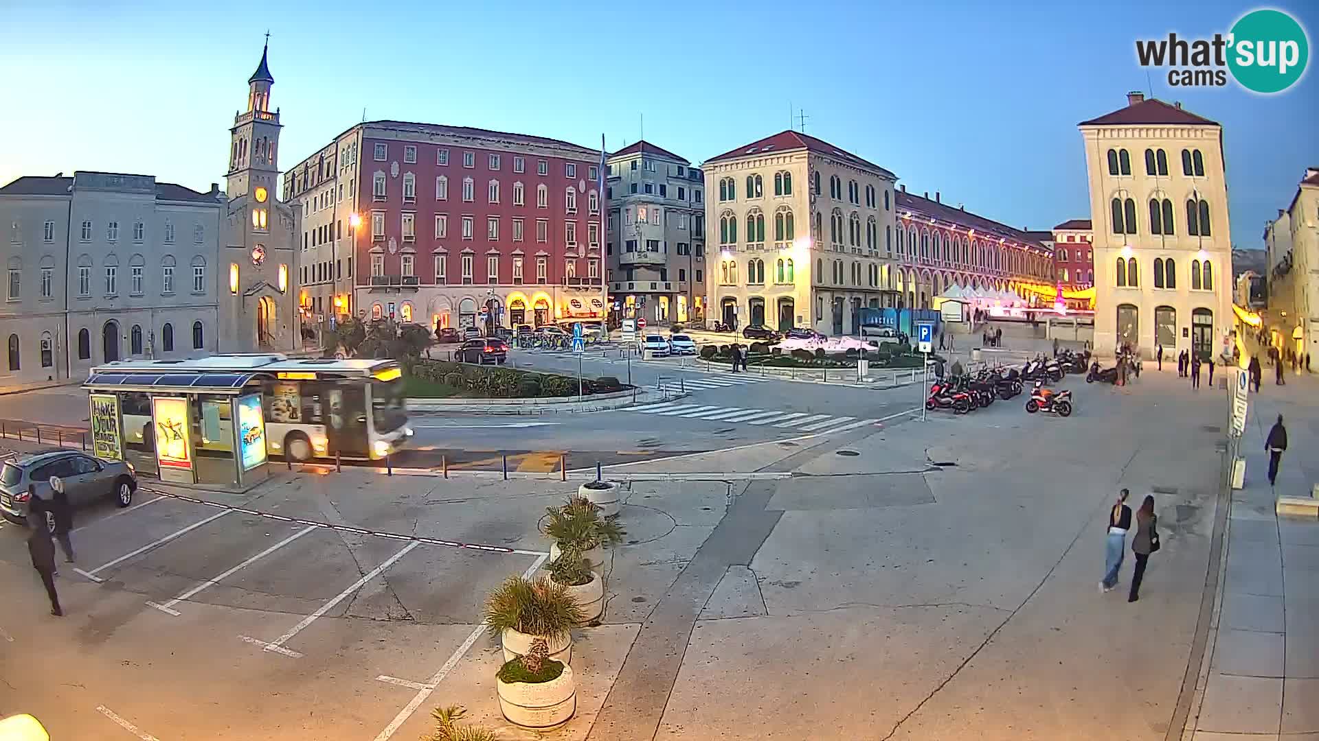 Webcam Split Riva – Prokurative | Trg Republike