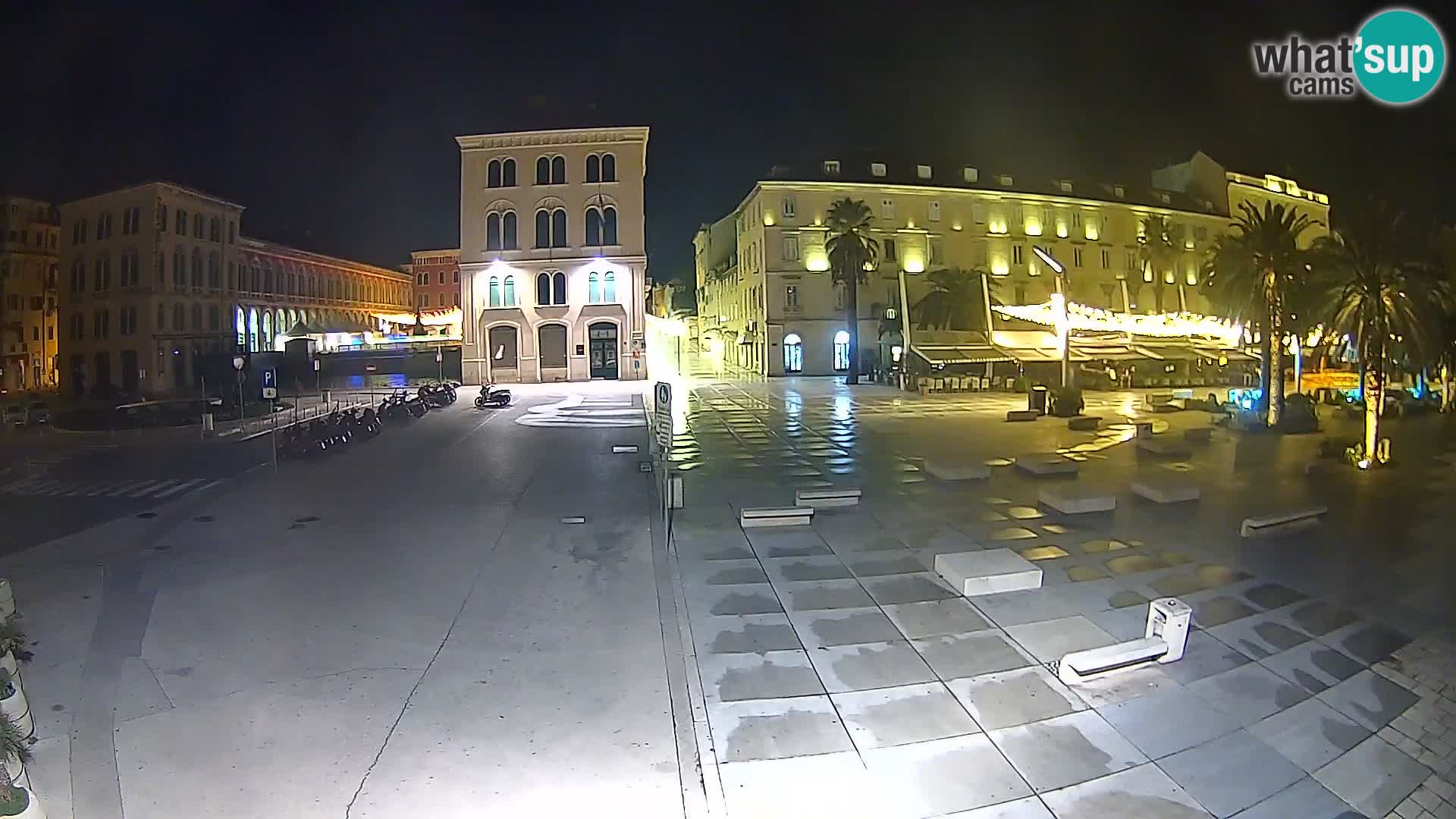 Webcam Split Riva – Prokurative | Trg Republike
