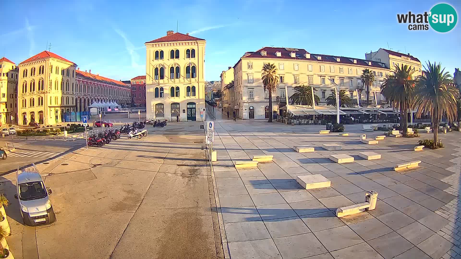 Webcam Split Riva – Prokurative | Trg Republike