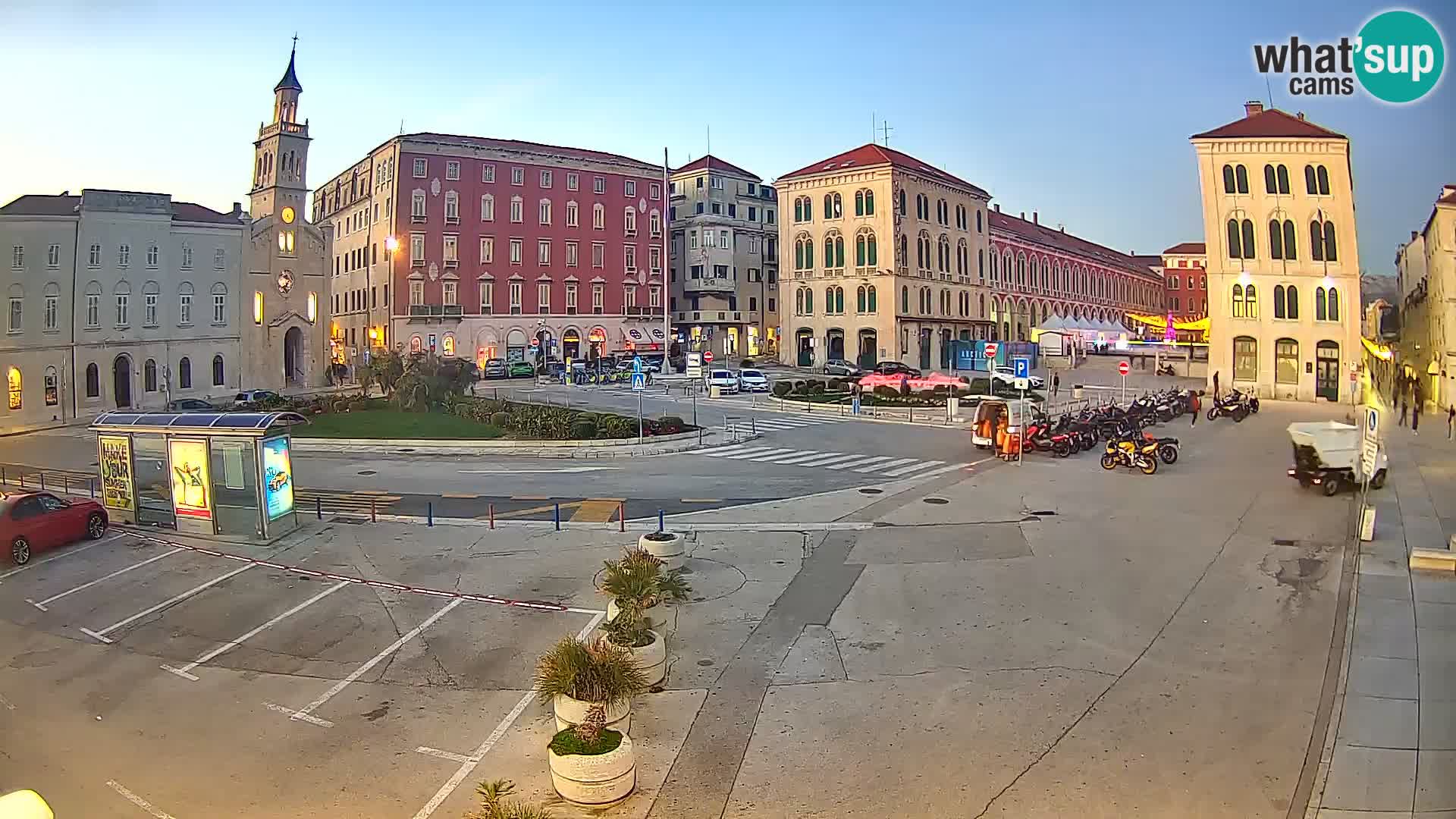 Webcam Split Riva – Prokurative | Trg Republike